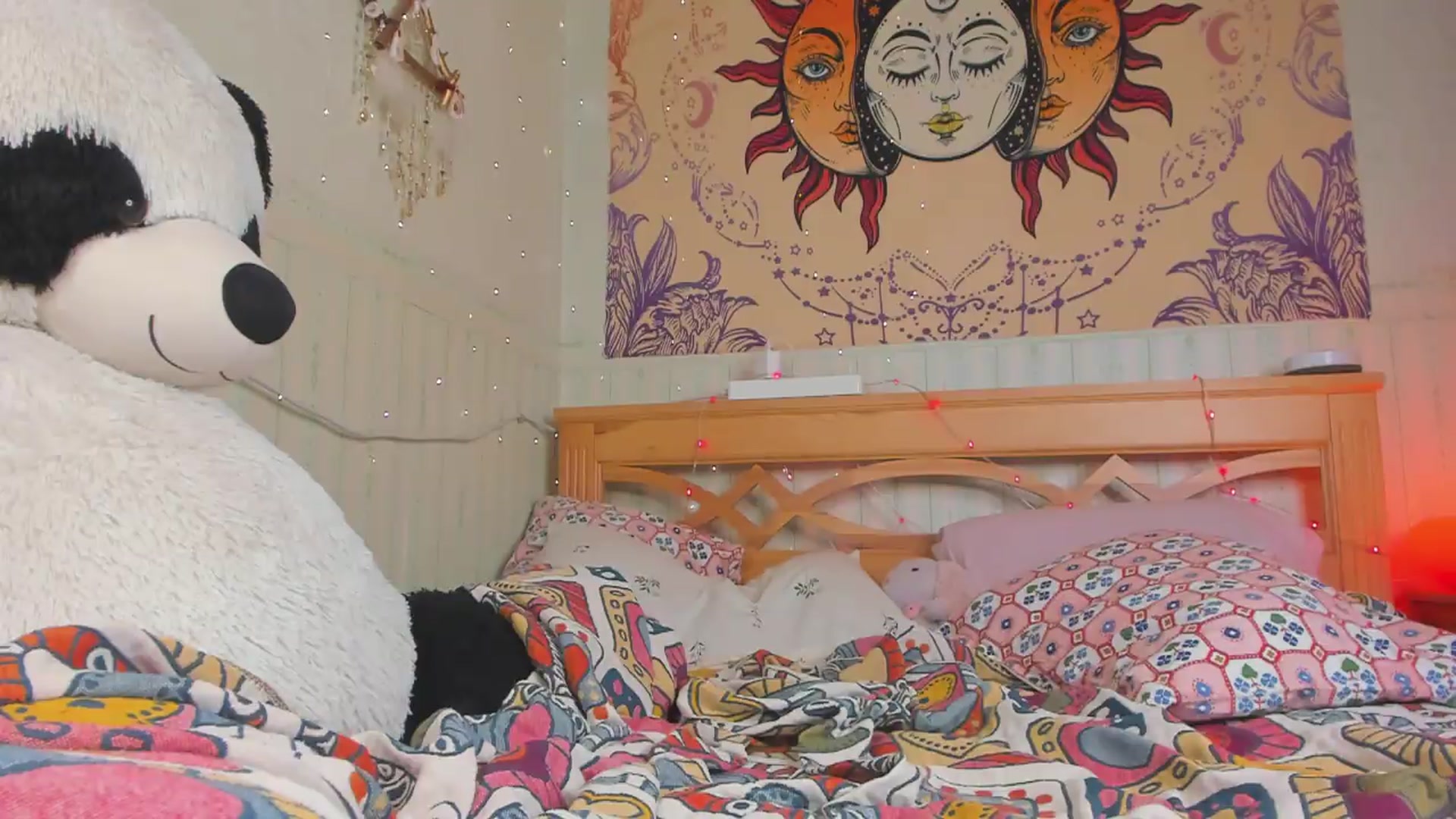 Gallery image thumbnail from KellyAsian's myfreecams stream on, 08/20/2026, 09:38 image 19 of 20
