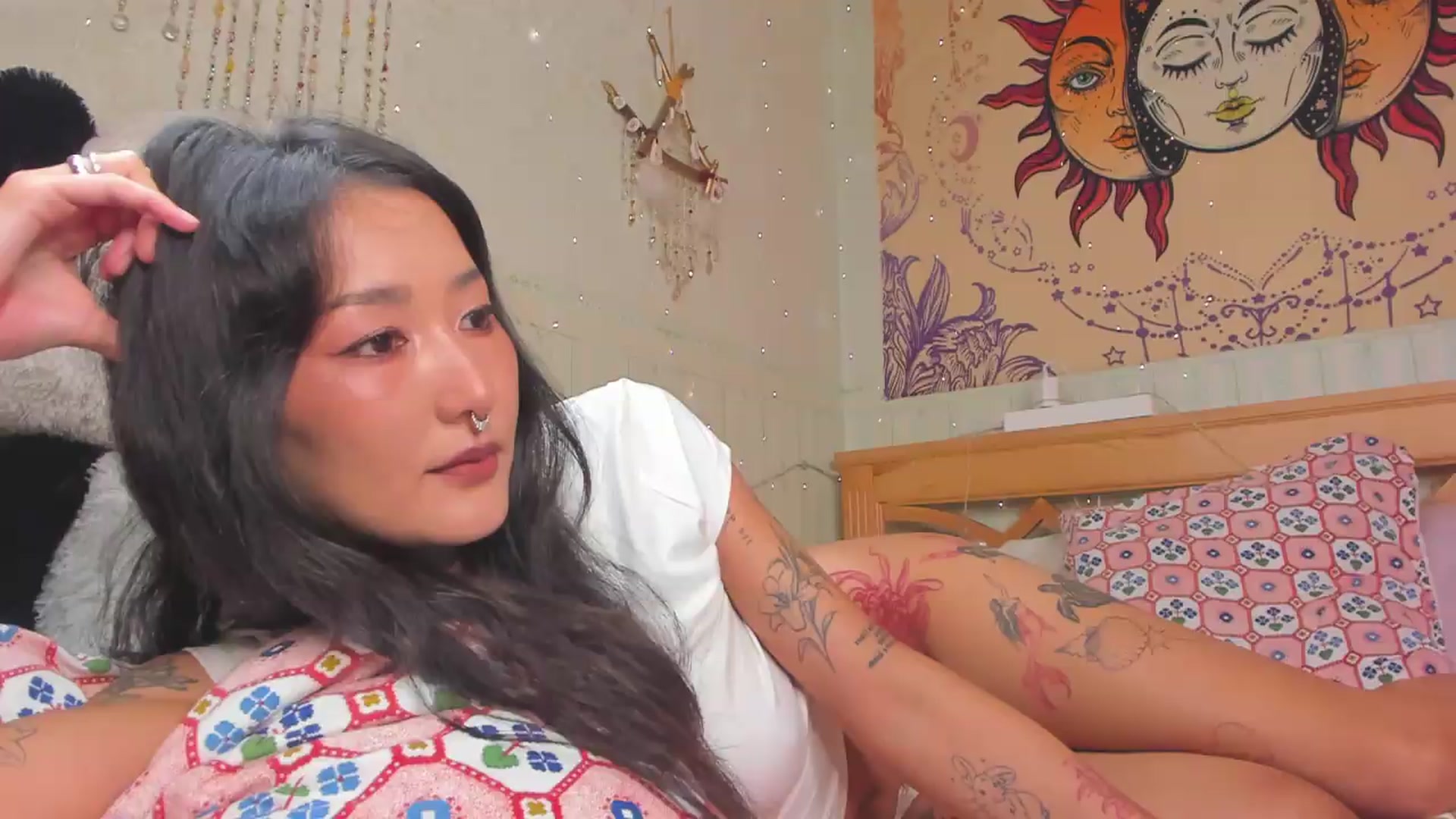 Gallery image thumbnail from KellyAsian's myfreecams stream on, 08/21/2026, 09:29 image 15 of 20