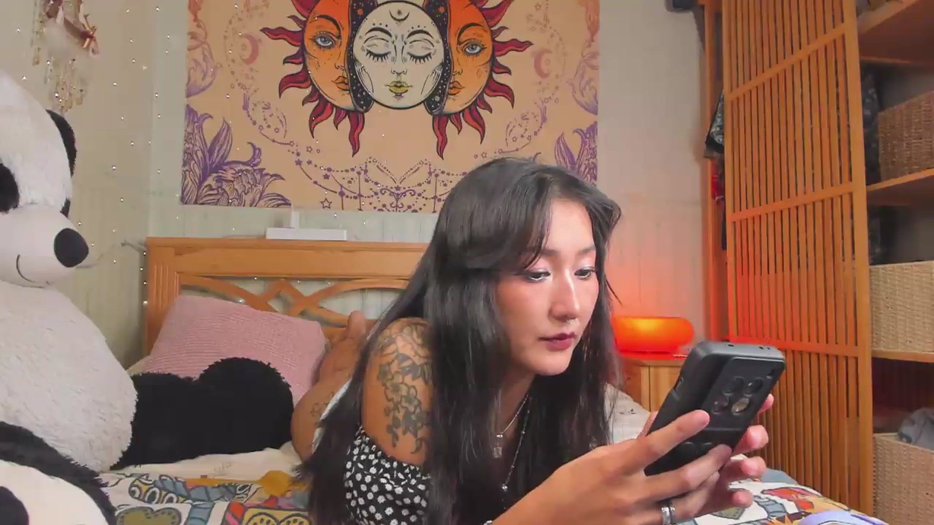 Gallery image thumbnail from KellyAsian's myfreecams stream on, 08/28/2026, 08:50 image 13 of 20
