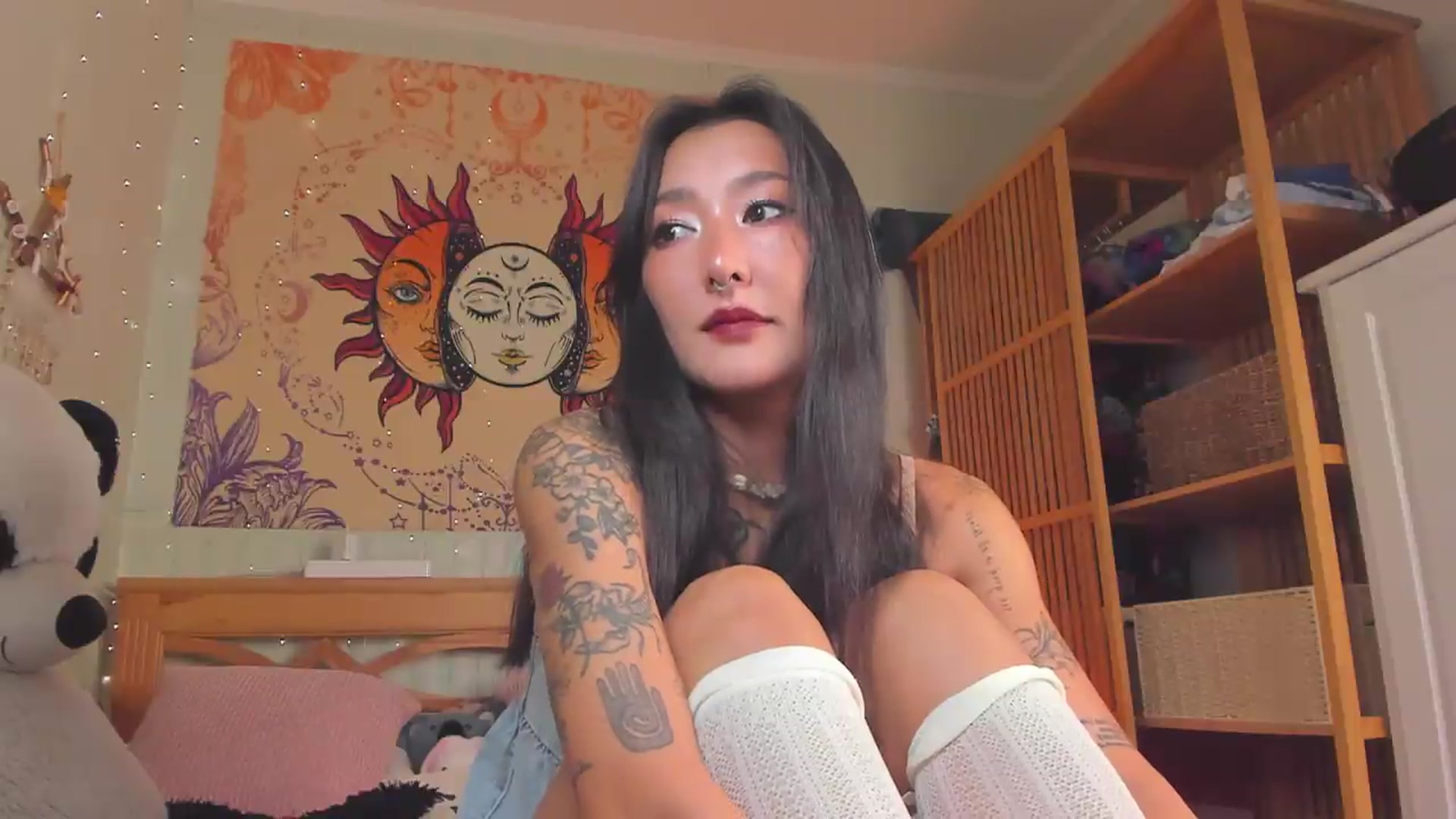 Gallery image thumbnail from KellyAsian's myfreecams stream on, 08/31/2026, 10:03 image 9 of 20