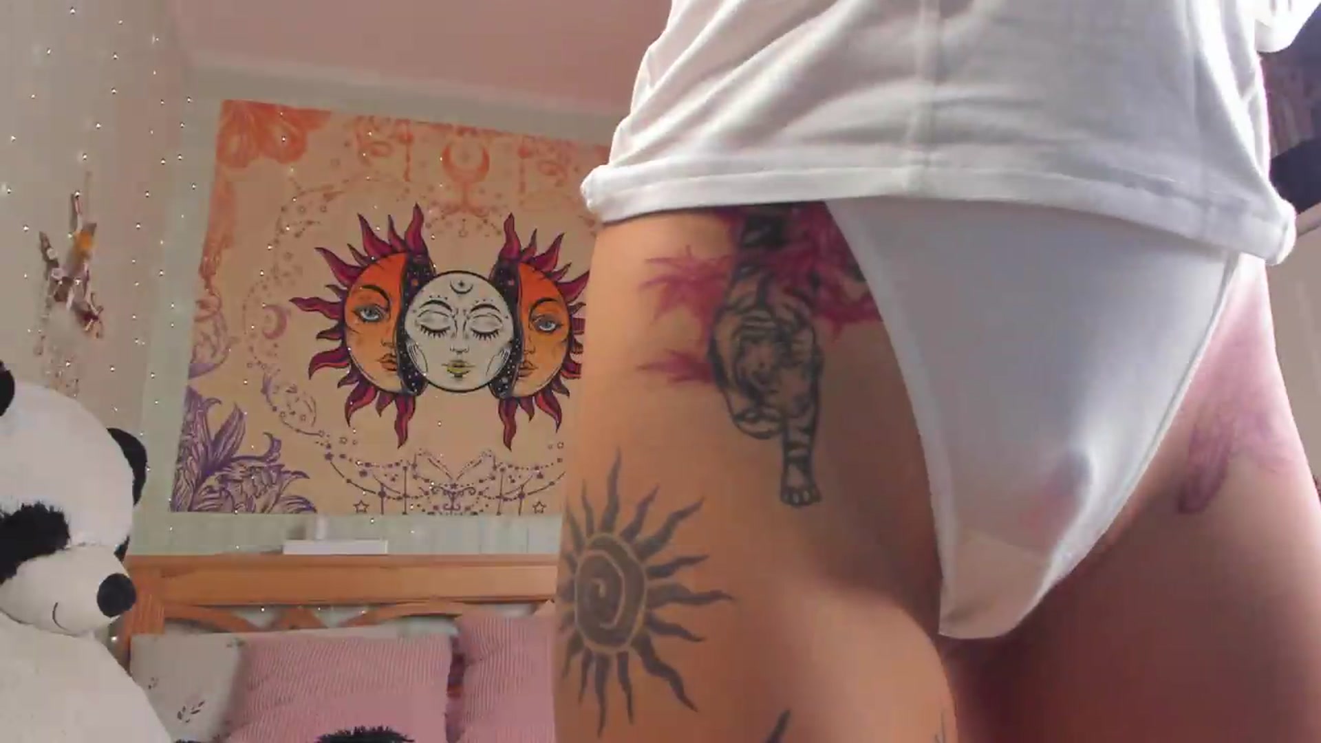 Gallery image thumbnail from KellyAsian's myfreecams stream on, 09/04/2026, 09:45 image 6 of 20
