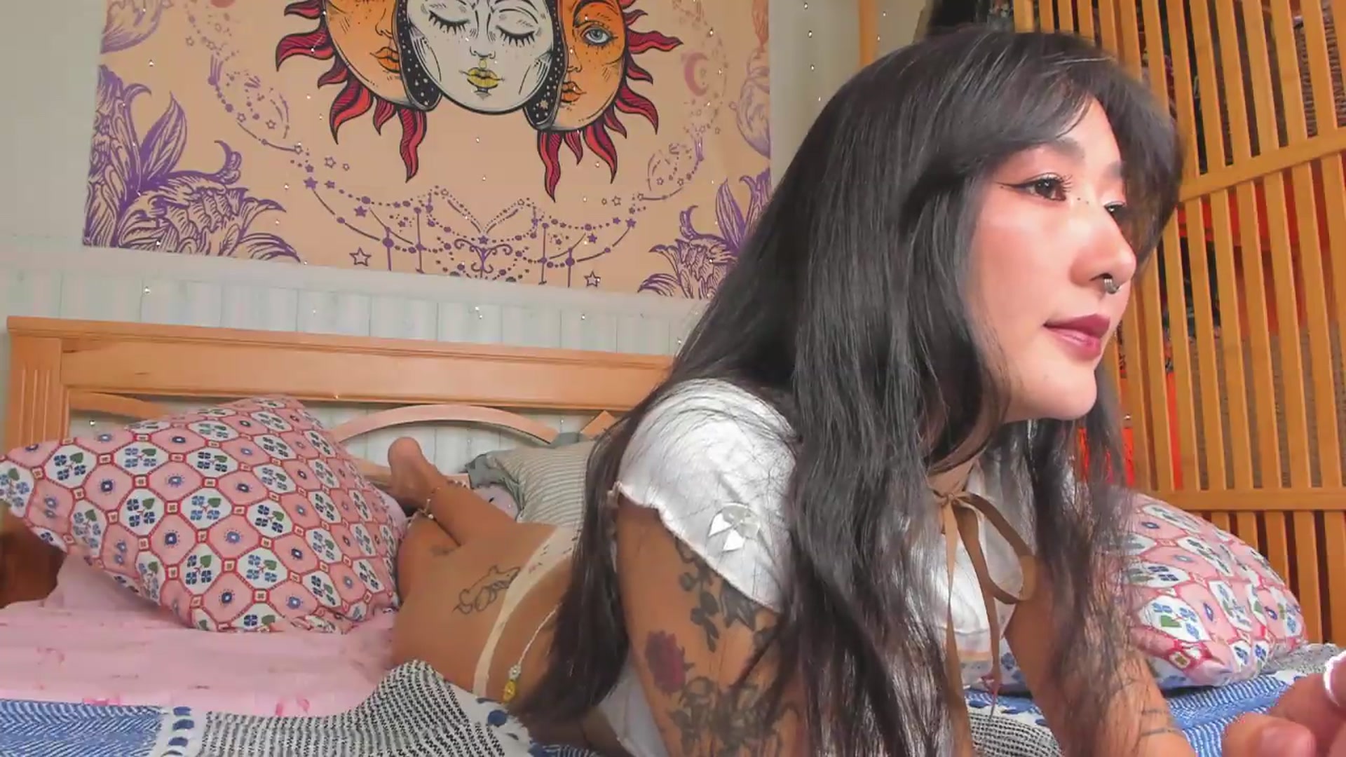 Gallery image thumbnail from KellyAsian's myfreecams stream on, 09/12/2026, 10:22 image 4 of 20