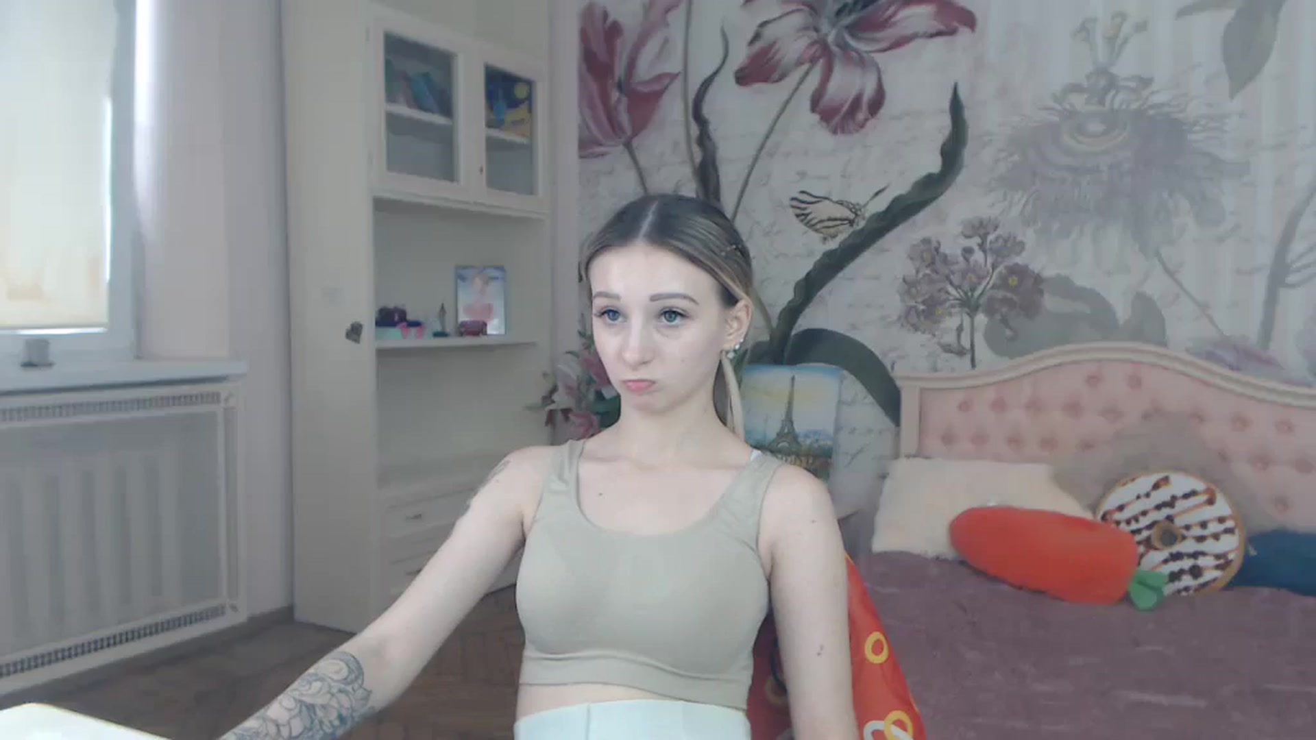 Gallery image thumbnail from KellyBlake's myfreecams stream on, 07/31/2023, 07:49 image 6 of 20