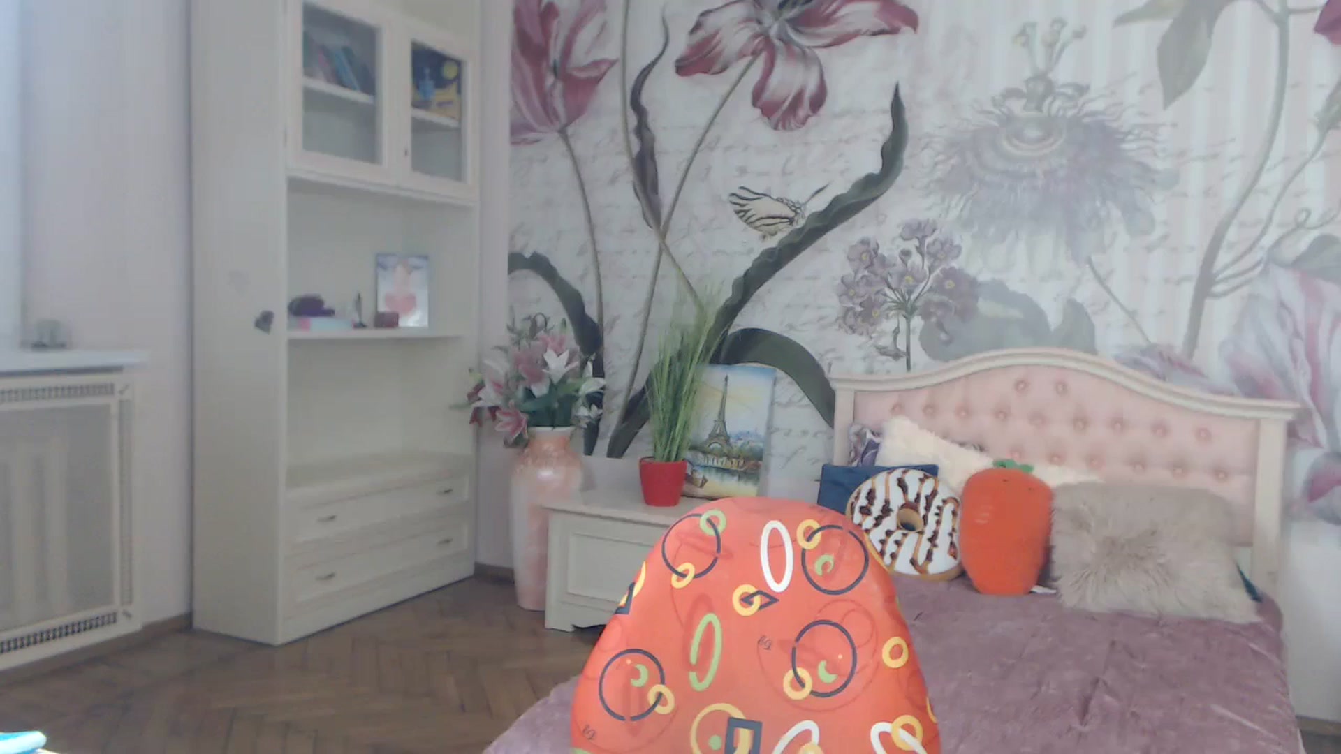 Gallery image thumbnail from KellyBlake's myfreecams stream on, 09/18/2023, 05:18 image 20 of 20