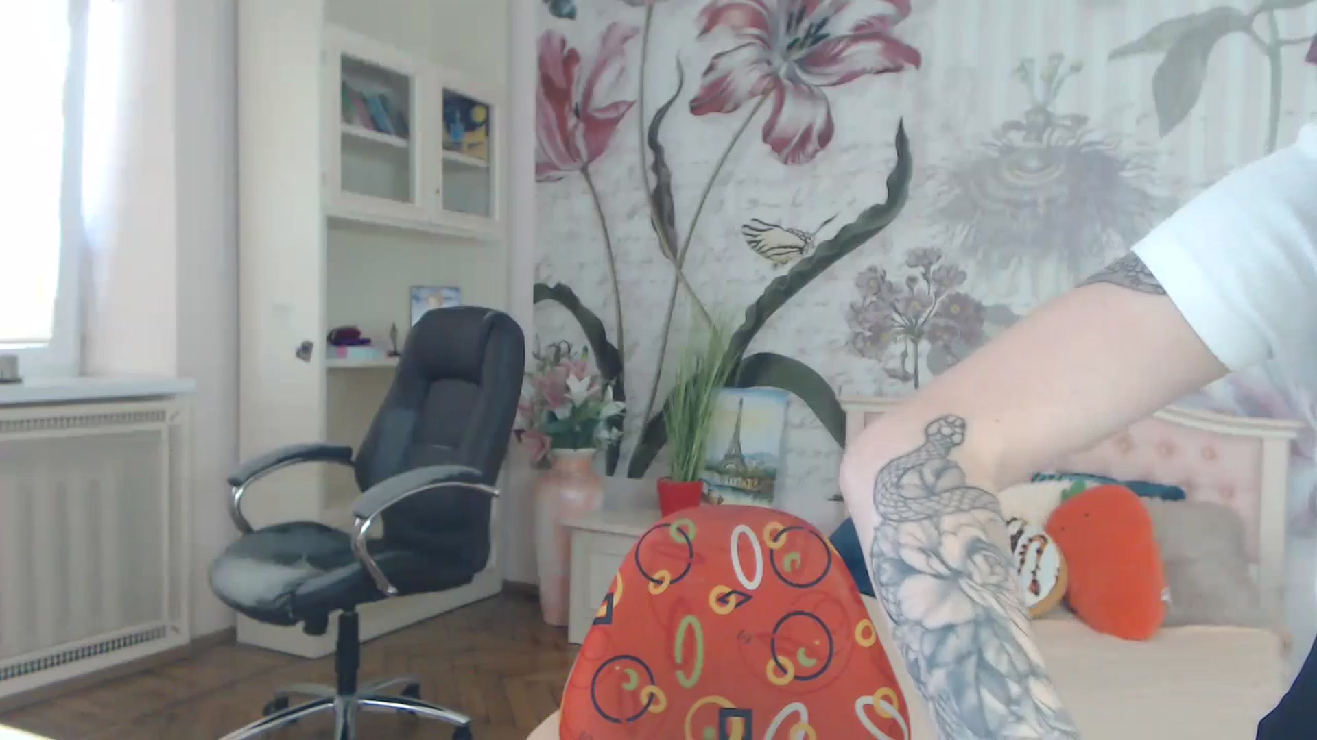 Gallery image thumbnail from KellyBlake's myfreecams stream on, 09/25/2023, 06:46 image 18 of 20