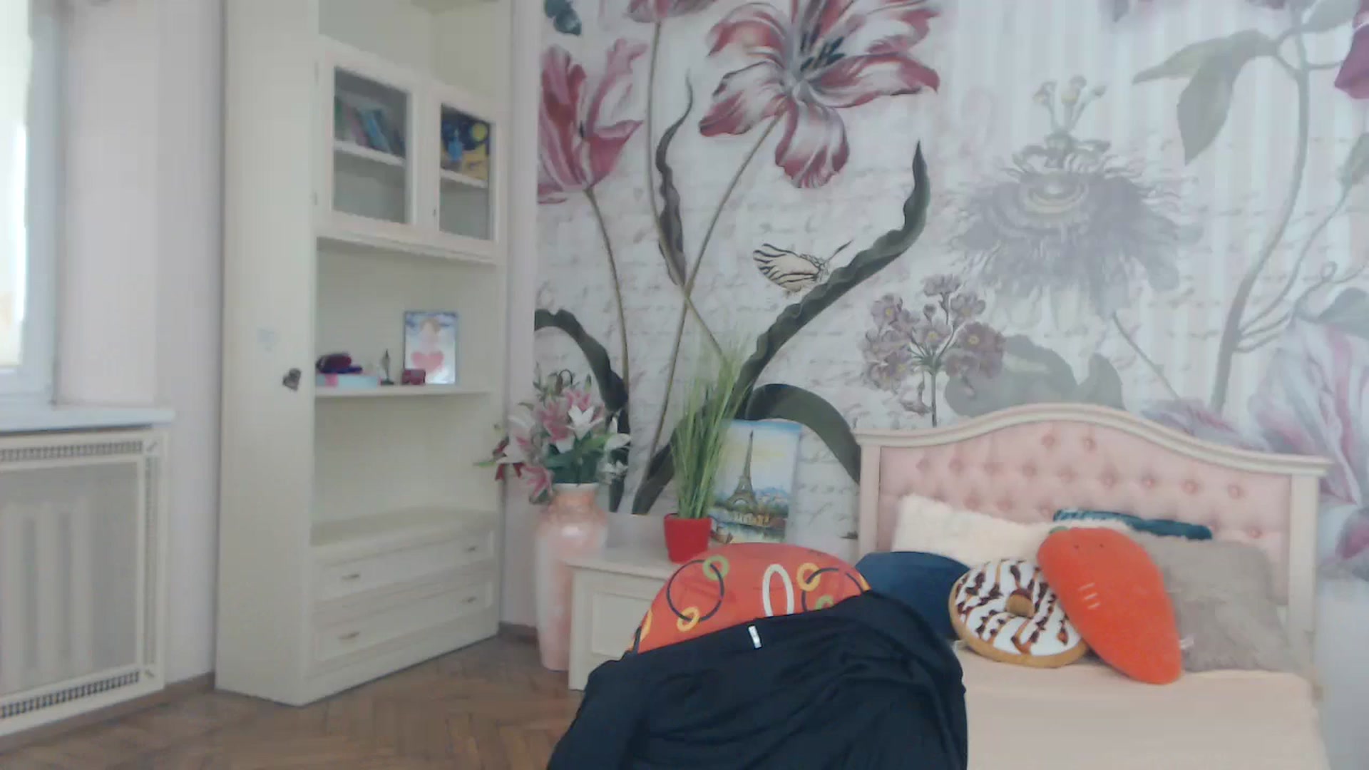 Gallery image thumbnail from KellyBlake's myfreecams stream on, 09/27/2023, 06:59 image 1 of 20