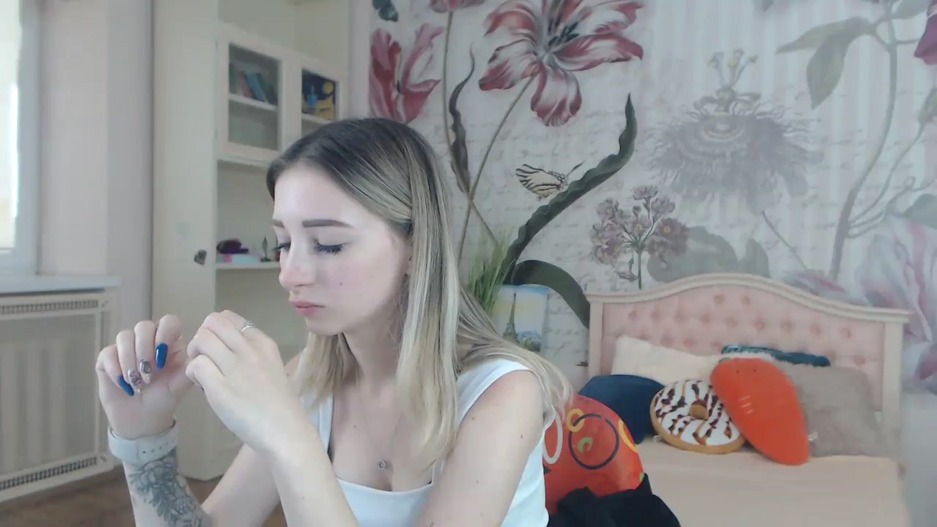 Gallery image thumbnail from KellyBlake's myfreecams stream on, 09/27/2023, 06:59 image 18 of 20
