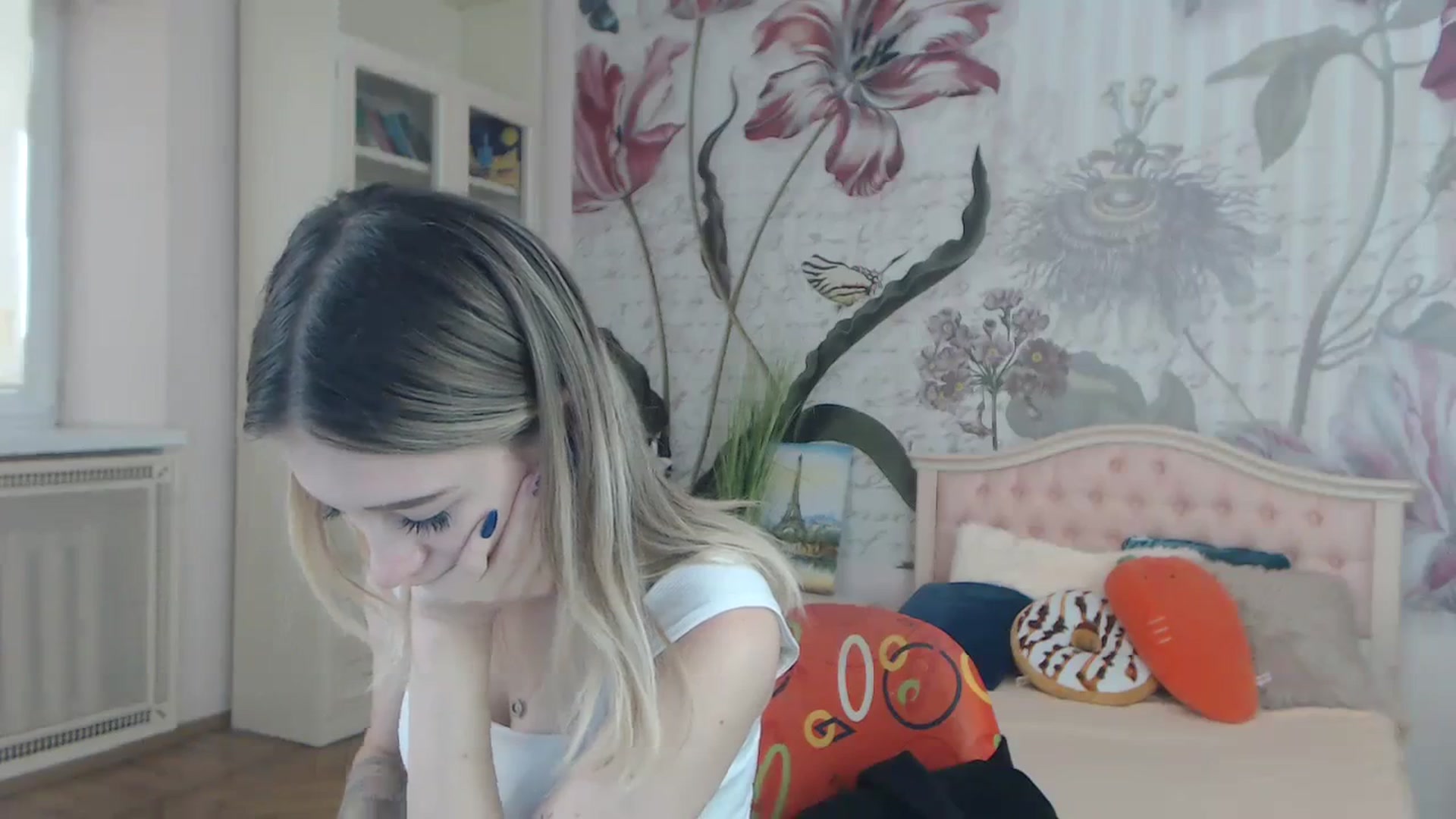 Gallery image thumbnail from KellyBlake's myfreecams stream on, 09/27/2023, 06:59 image 11 of 20
