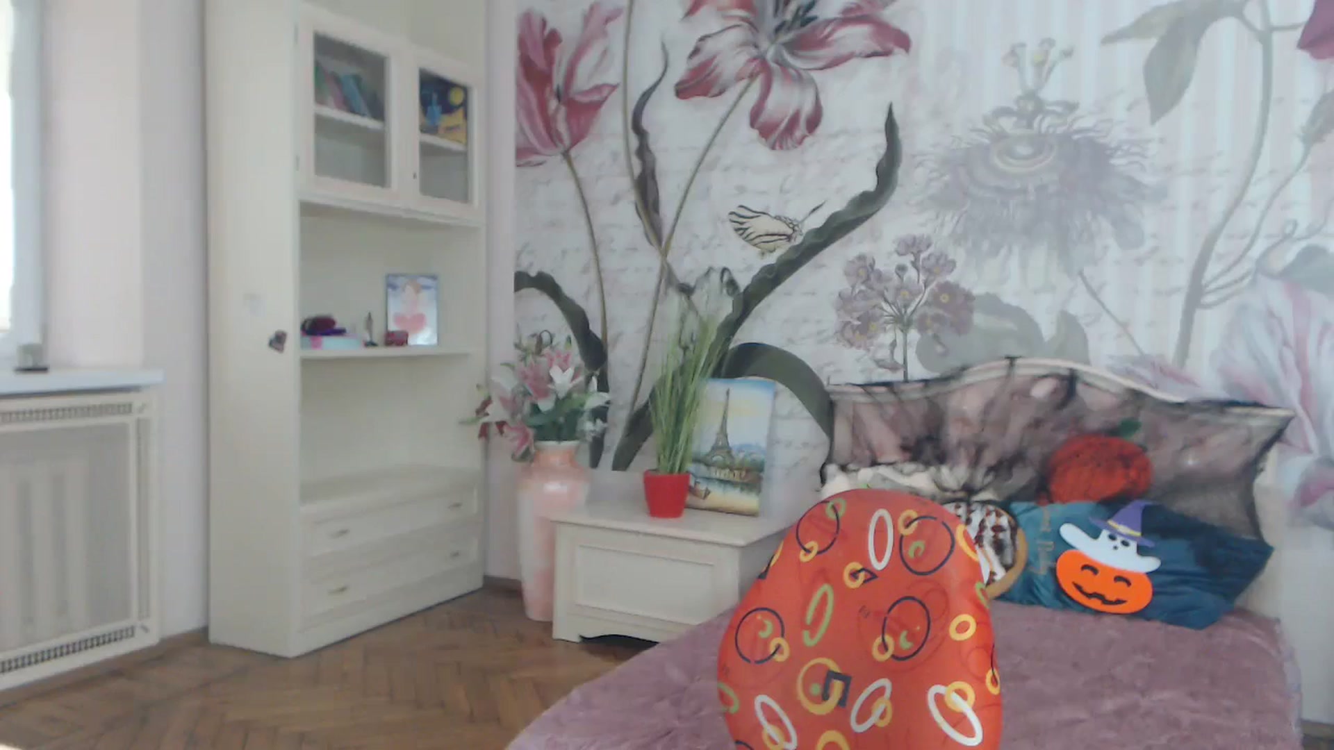 Gallery image thumbnail from KellyBlake's myfreecams stream on, 09/28/2023, 07:44 image 6 of 20