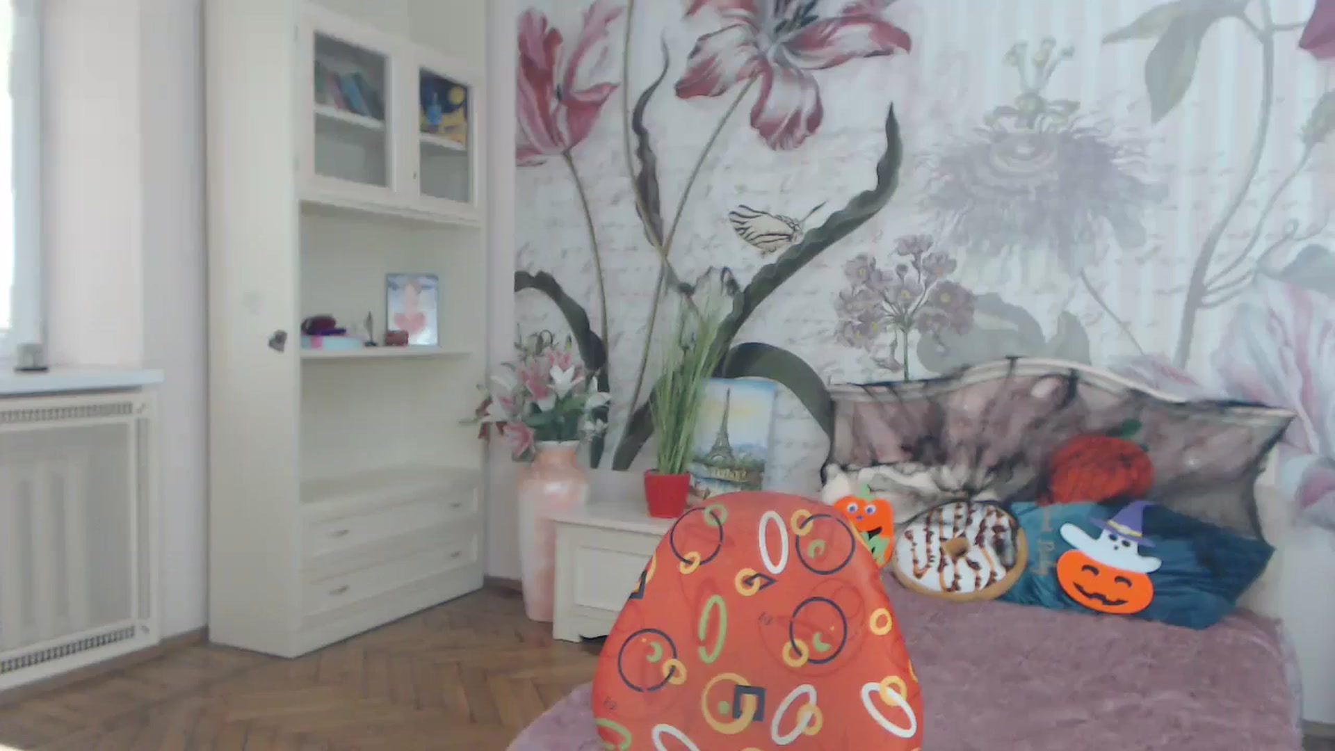 Gallery image thumbnail from KellyBlake's myfreecams stream on, 09/28/2023, 07:44 image 12 of 20