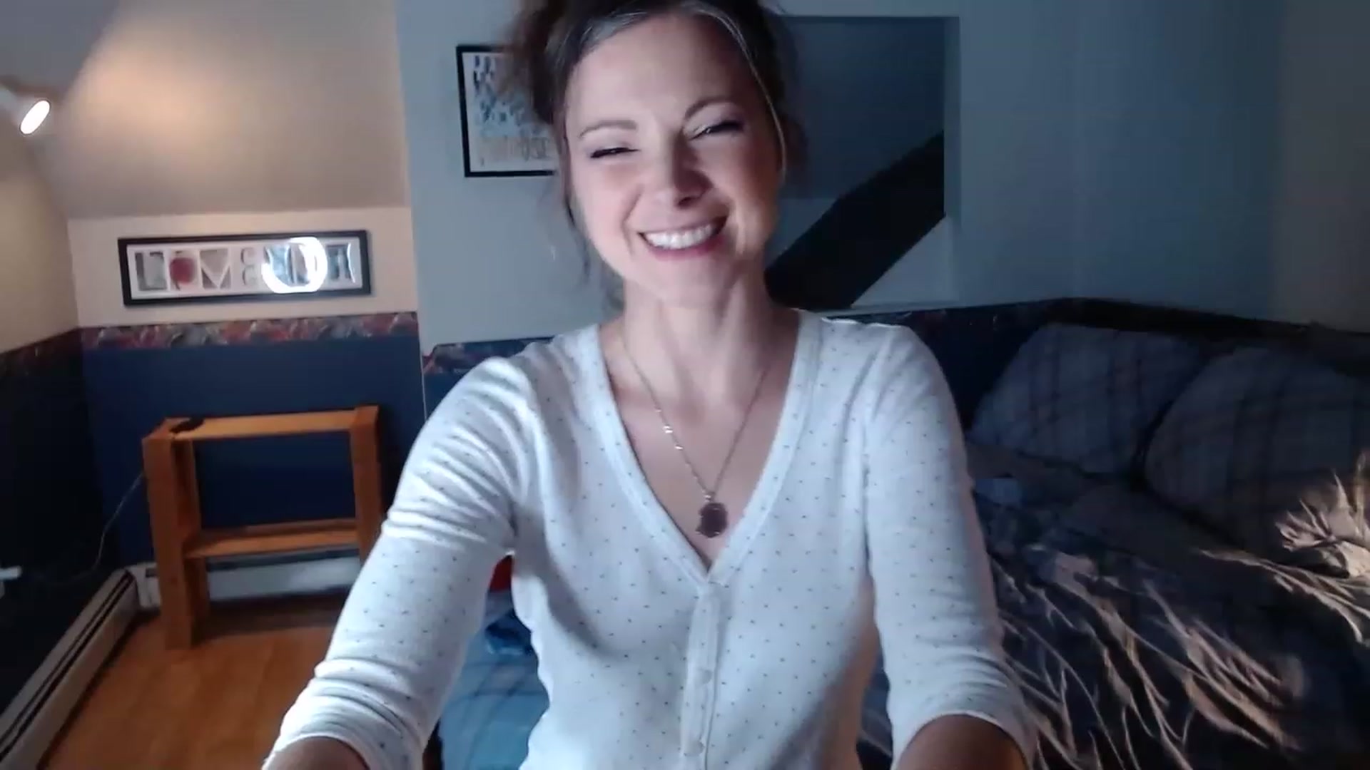 Gallery image thumbnail from KellyHeart's myfreecams stream on, 11/19/2022, 02:27 image 12 of 20
