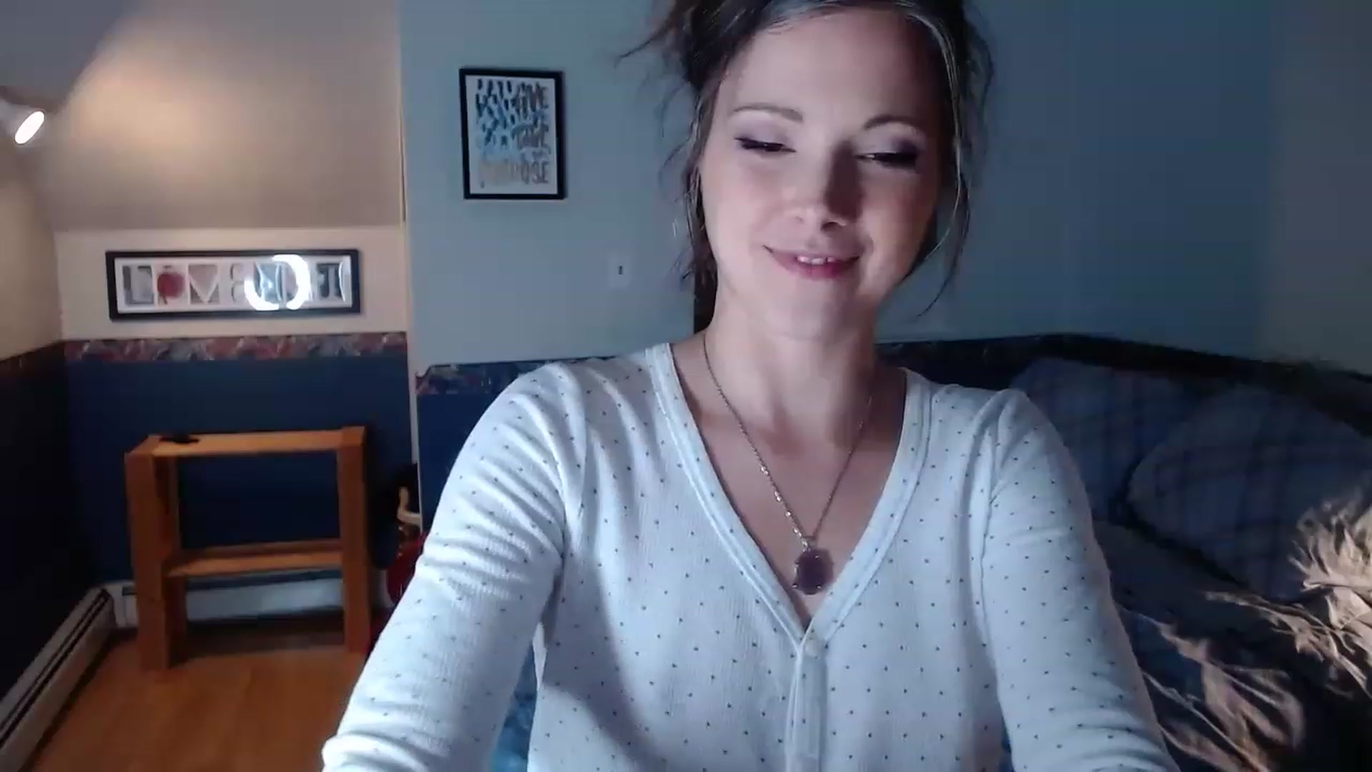 Gallery image thumbnail from KellyHeart's myfreecams stream on, 11/19/2022, 04:52 image 16 of 20