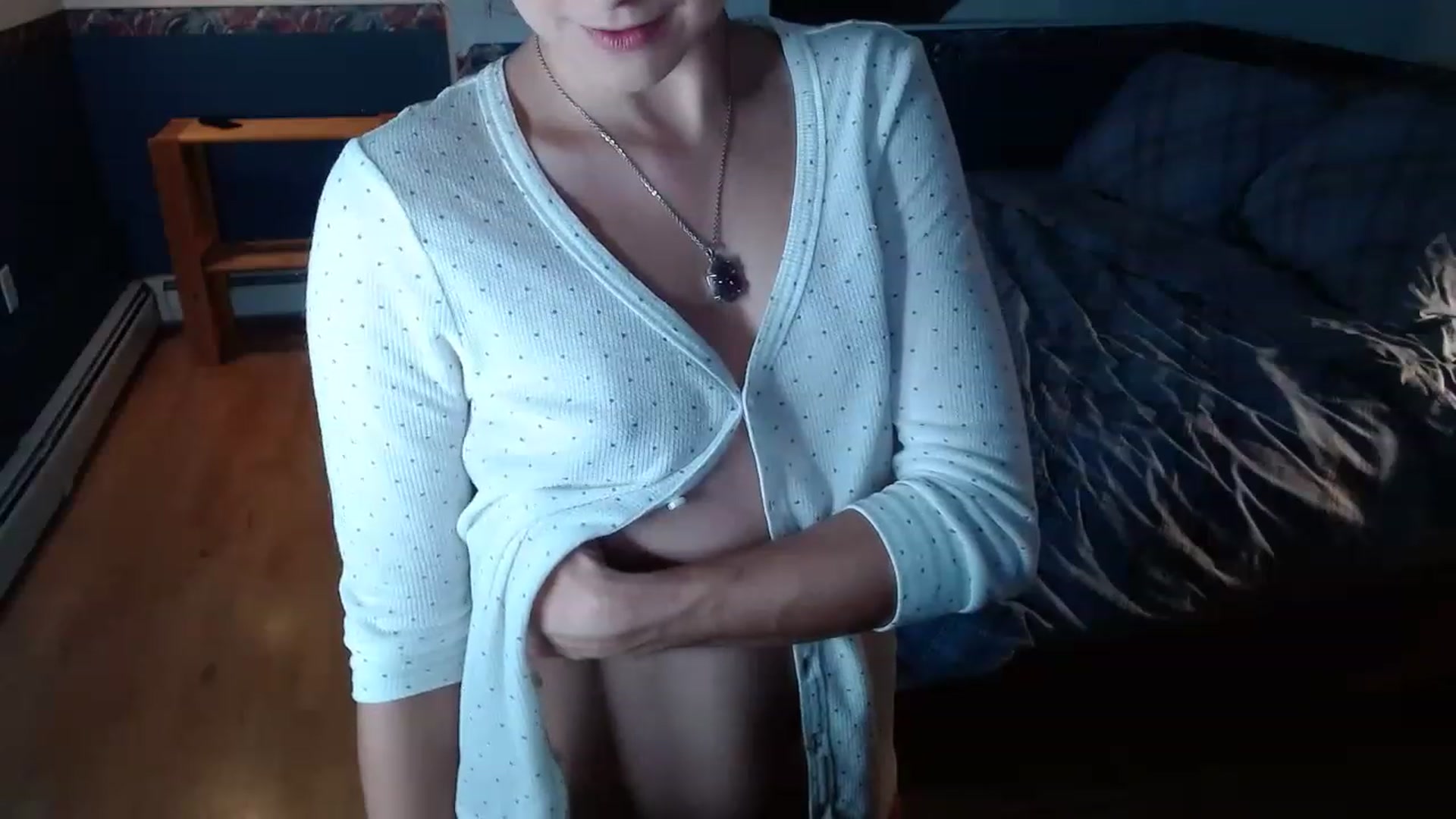 Gallery image thumbnail from KellyHeart's myfreecams stream on, 11/19/2022, 04:52 image 18 of 20