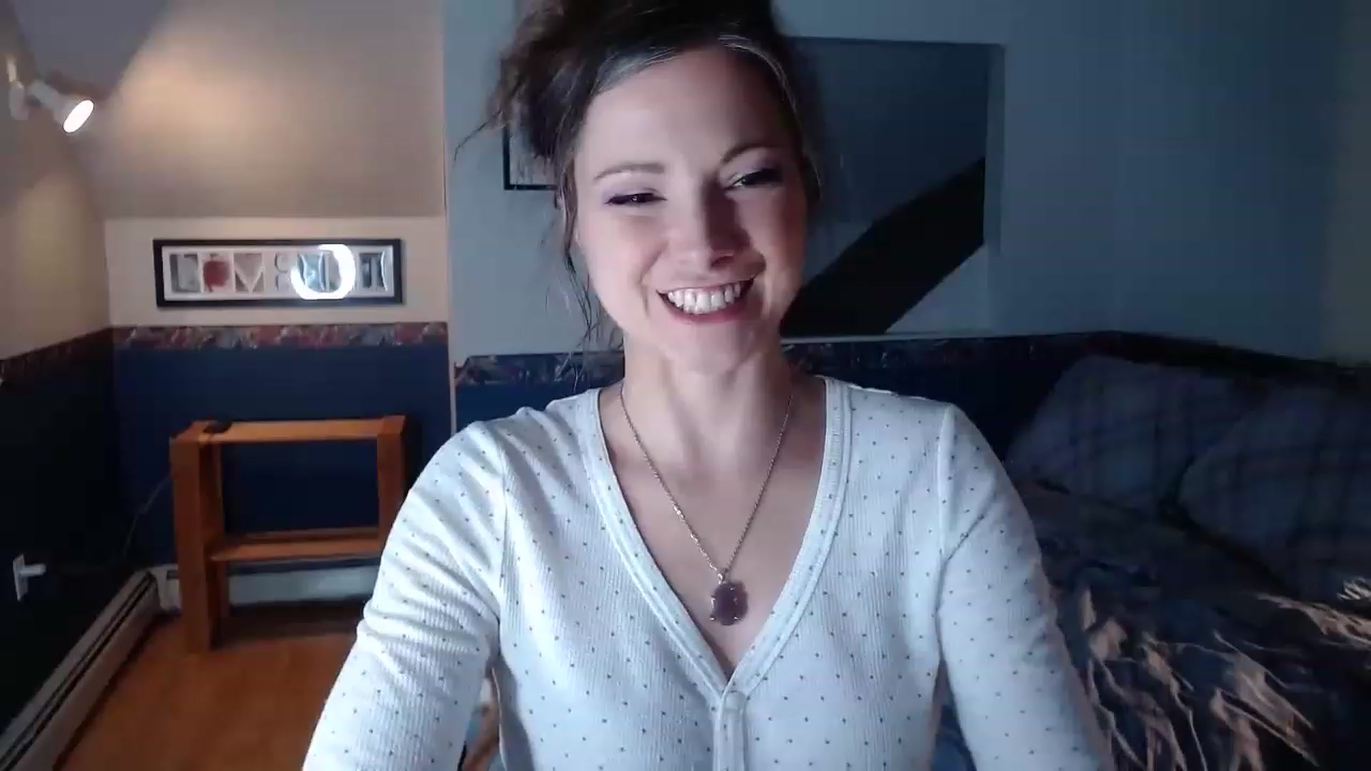 Gallery image thumbnail from KellyHeart's myfreecams stream on, 11/19/2022, 04:52 image 2 of 20
