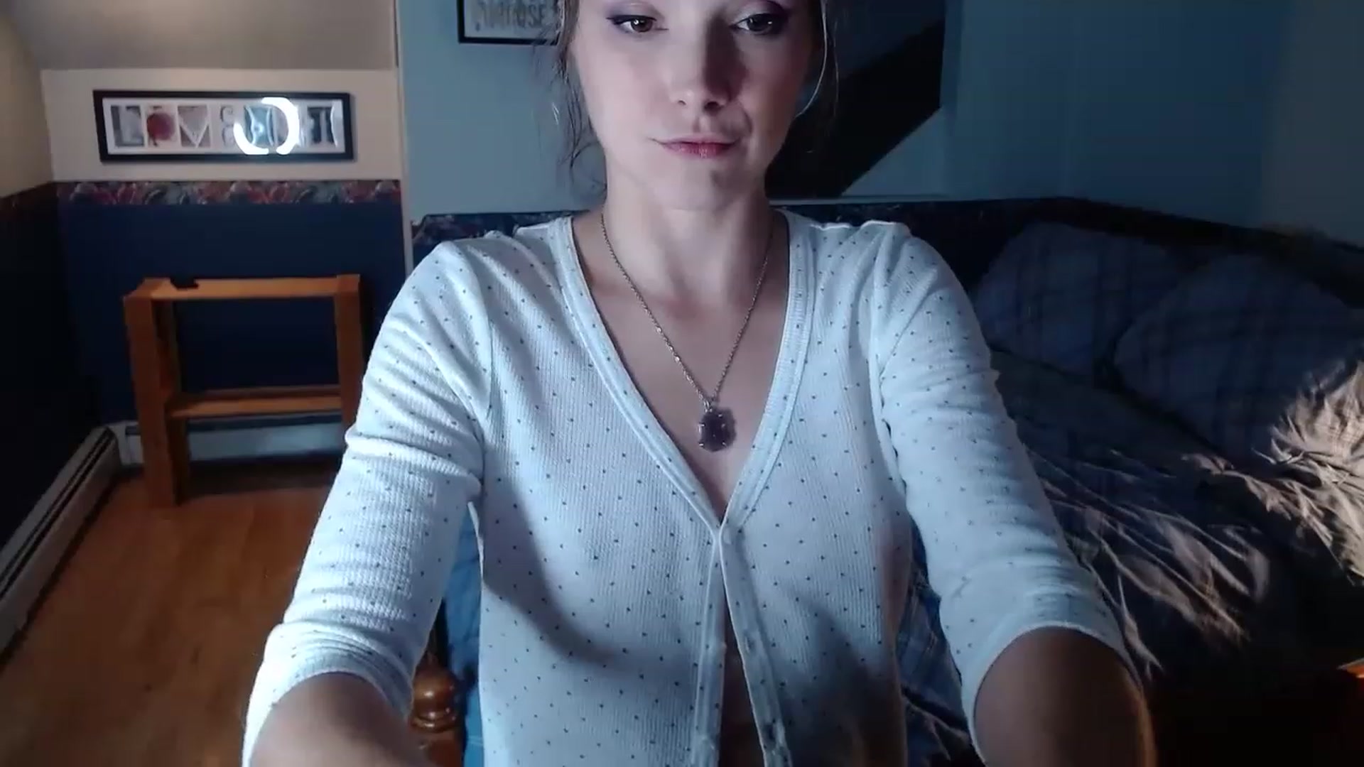 Gallery image thumbnail from KellyHeart's myfreecams stream on, 11/19/2022, 06:14 image 7 of 20