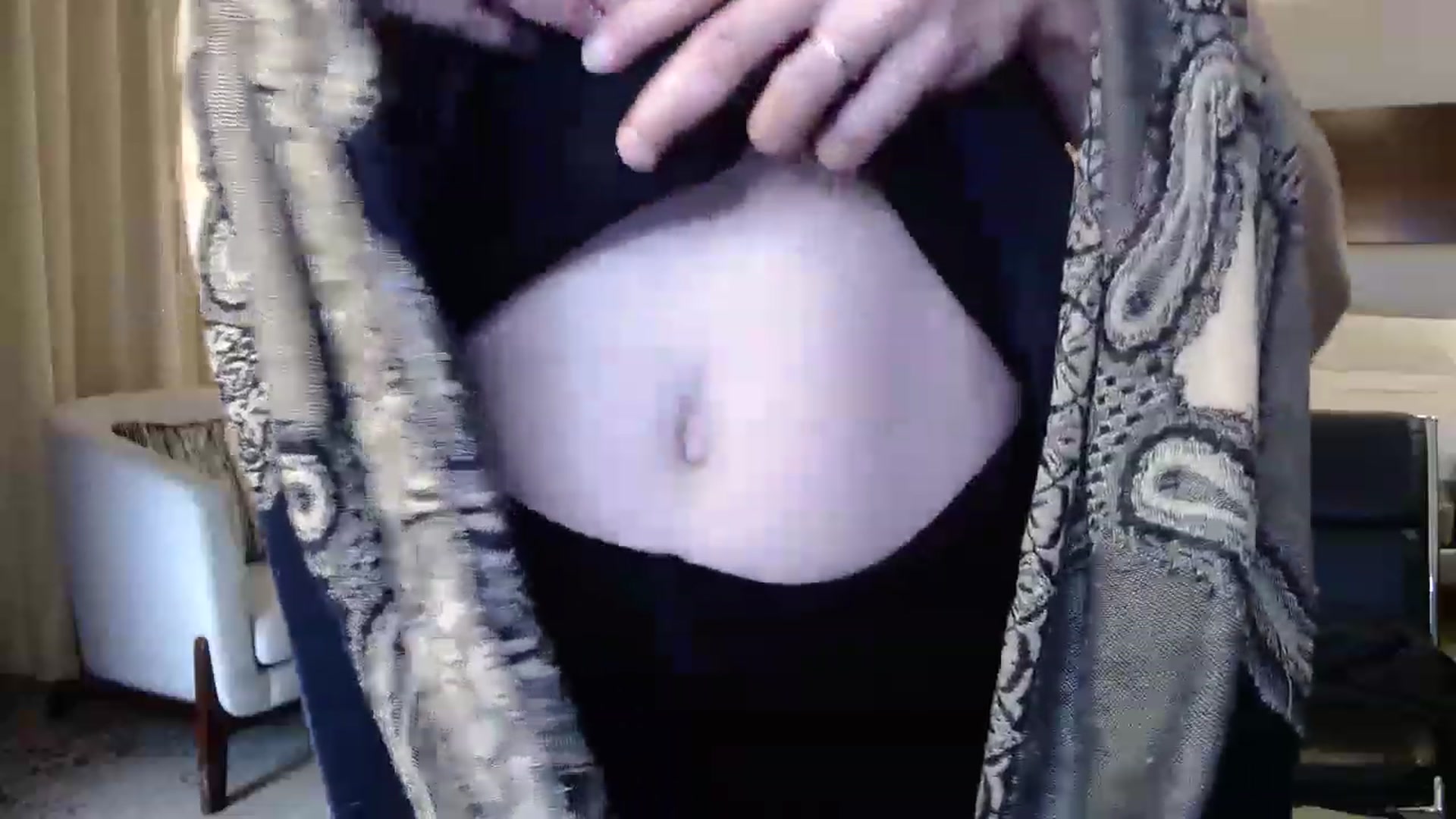 Gallery image thumbnail from KellyHeart's myfreecams stream on, 11/26/2022, 05:54 image 10 of 20