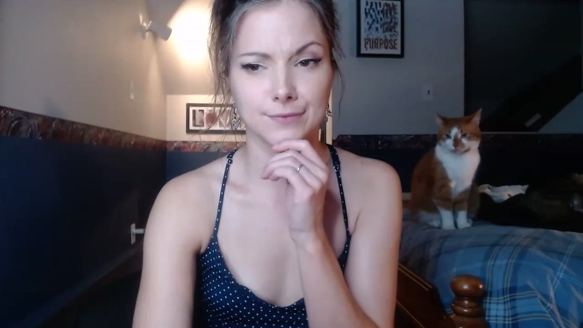 Gallery image thumbnail from KellyHeart's myfreecams stream on, 12/03/2022, 08:13 image 10 of 20