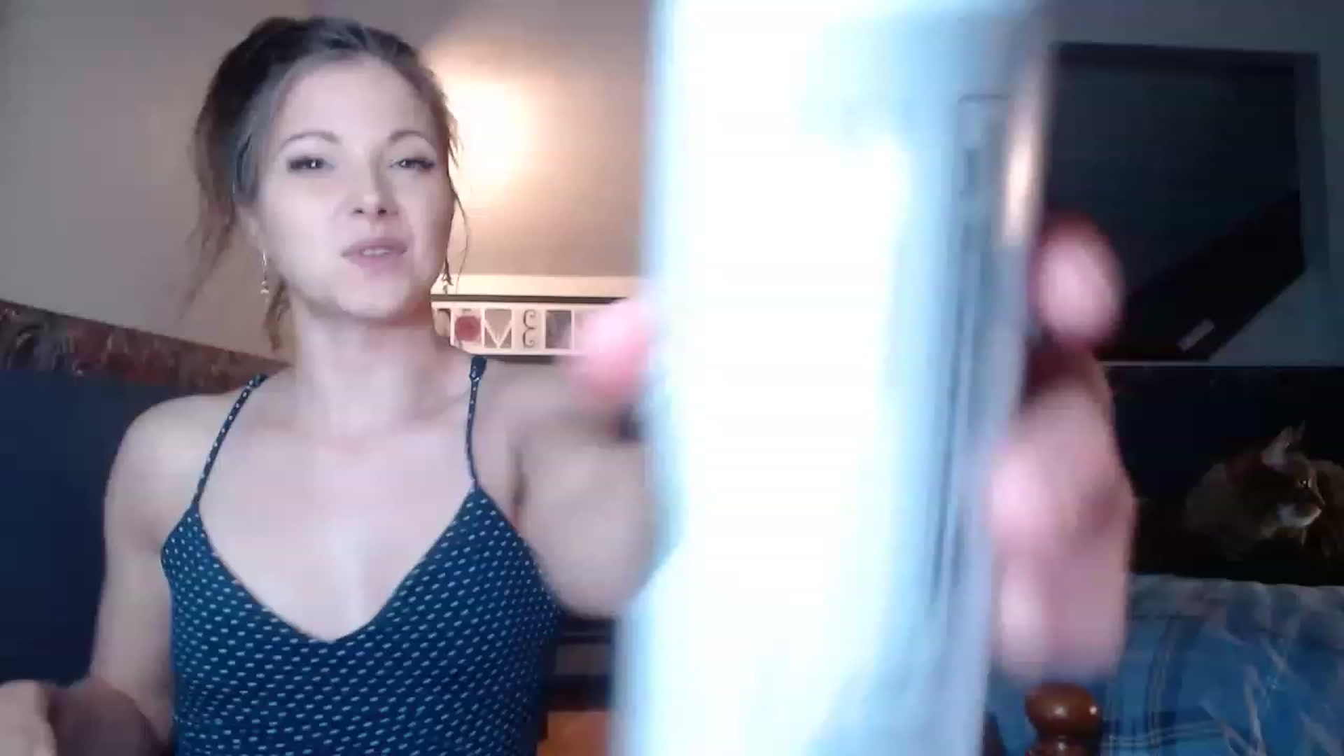 Gallery image thumbnail from KellyHeart's myfreecams stream on, 12/03/2022, 08:13 image 6 of 20