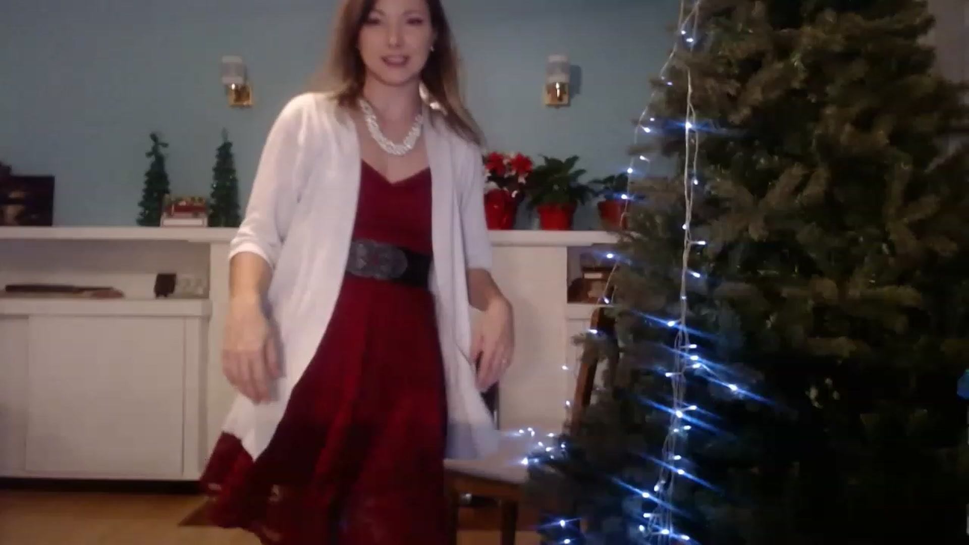 Gallery image thumbnail from KellyHeart's myfreecams stream on, 12/10/2022, 01:42 image 10 of 20