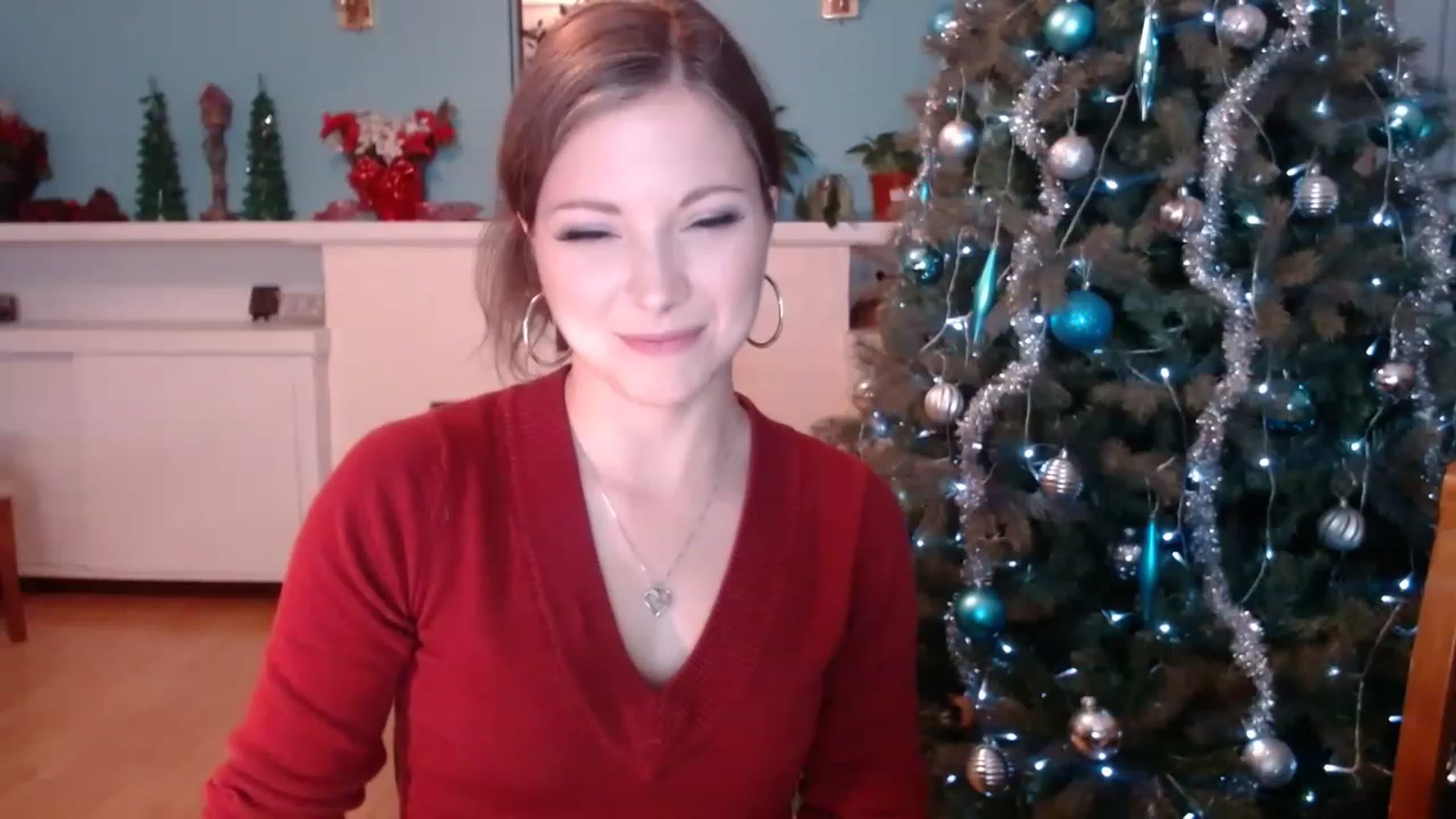 Gallery image thumbnail from KellyHeart's myfreecams stream on, 12/17/2022, 04:17 image 4 of 20