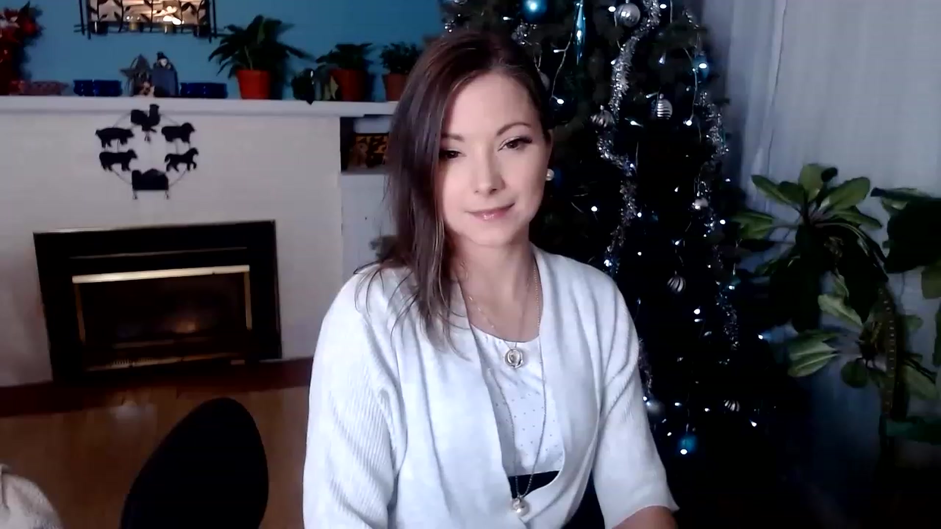 Gallery image thumbnail from KellyHeart's myfreecams stream on, 12/31/2022, 04:17 image 1 of 20