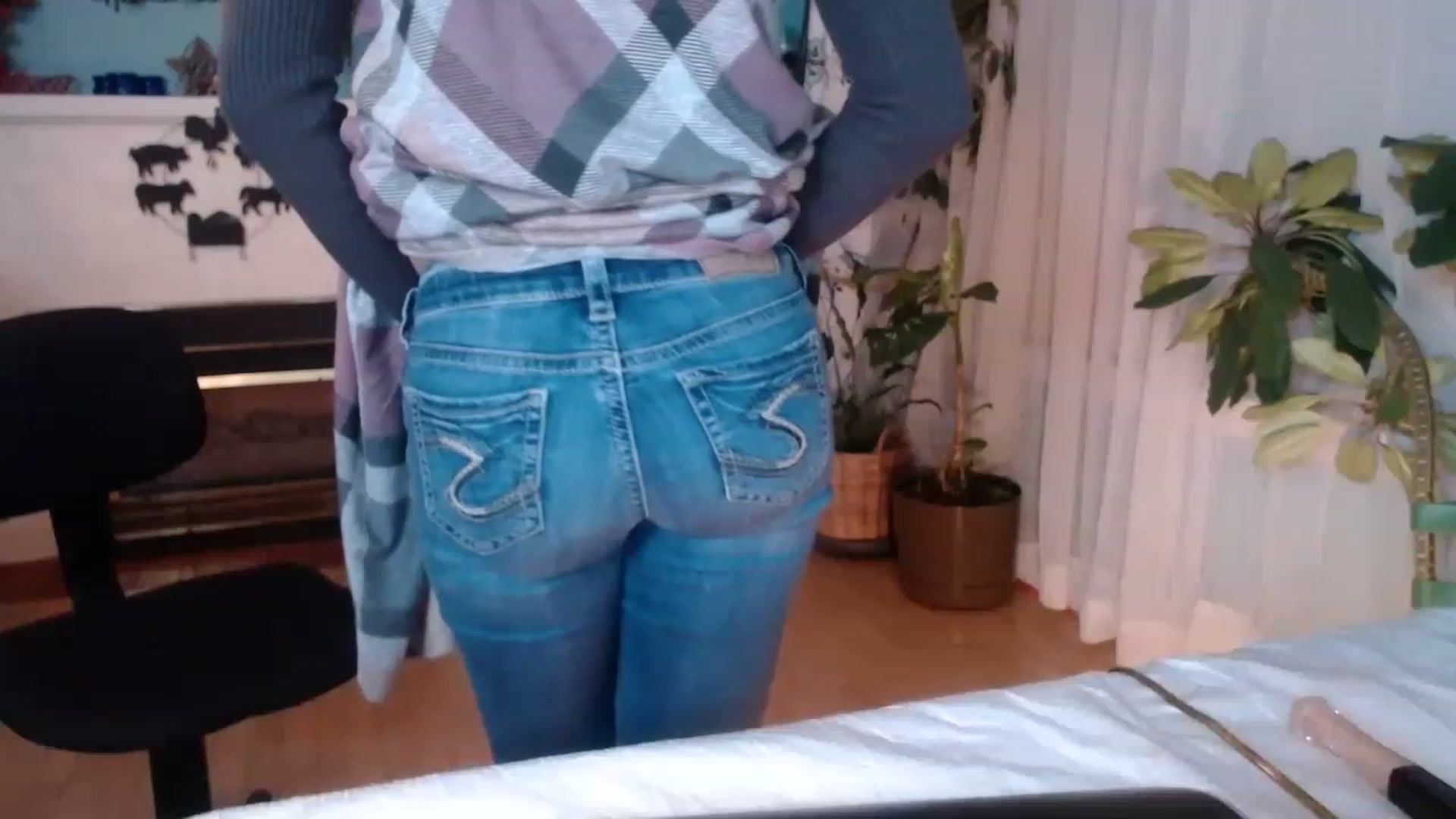 Gallery image thumbnail from KellyHeart's myfreecams stream on, 01/07/2023, 03:46 image 18 of 20