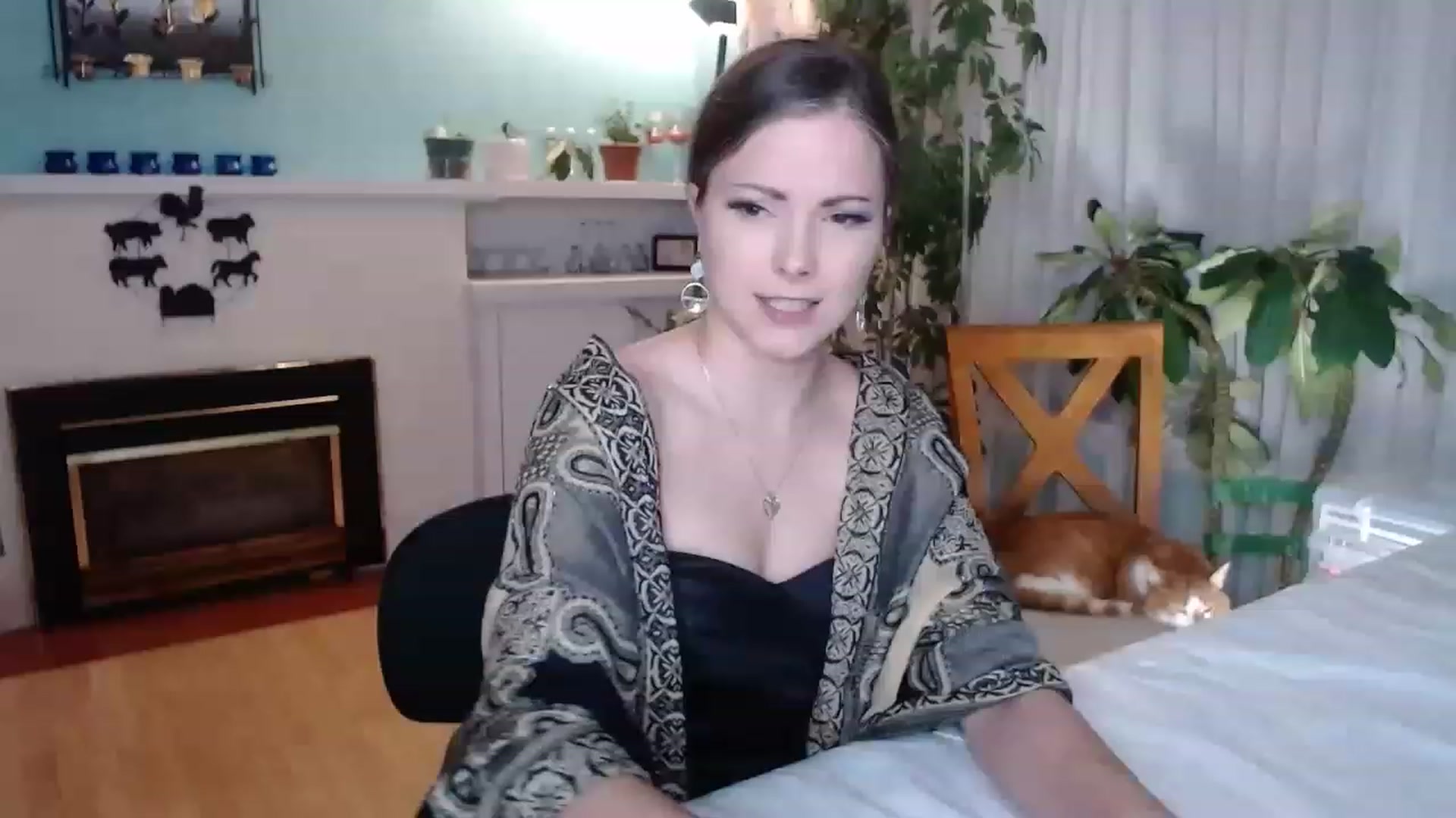 Gallery image thumbnail from KellyHeart's myfreecams stream on, 01/28/2023, 04:06 image 4 of 20