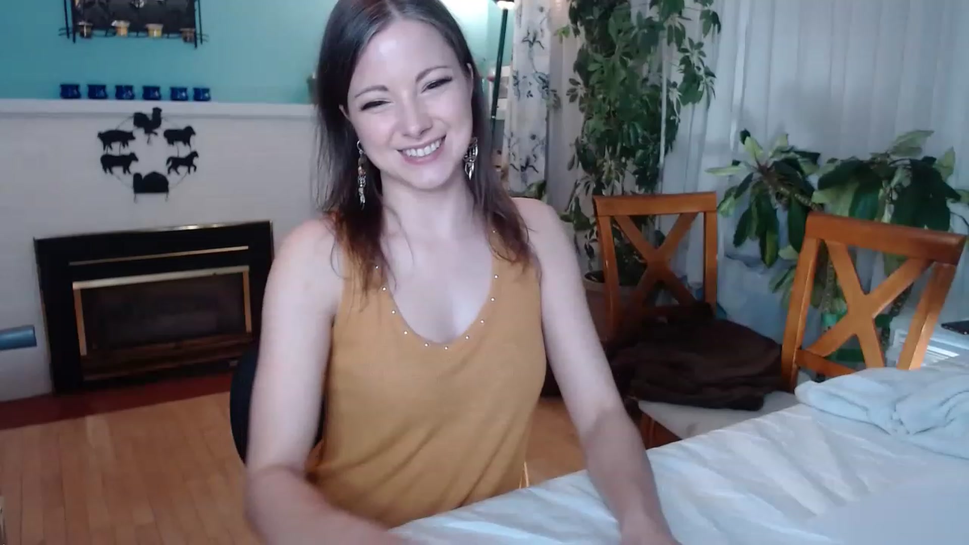Gallery image thumbnail from KellyHeart's myfreecams stream on, 02/01/2023, 04:01 image 19 of 20
