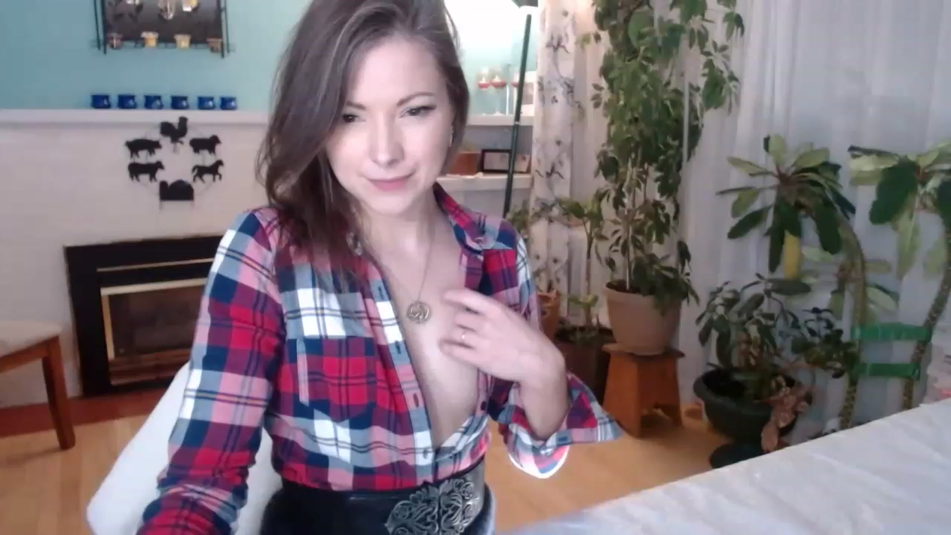 Gallery image thumbnail from KellyHeart's myfreecams stream on, 02/04/2023, 06:20 image 9 of 20