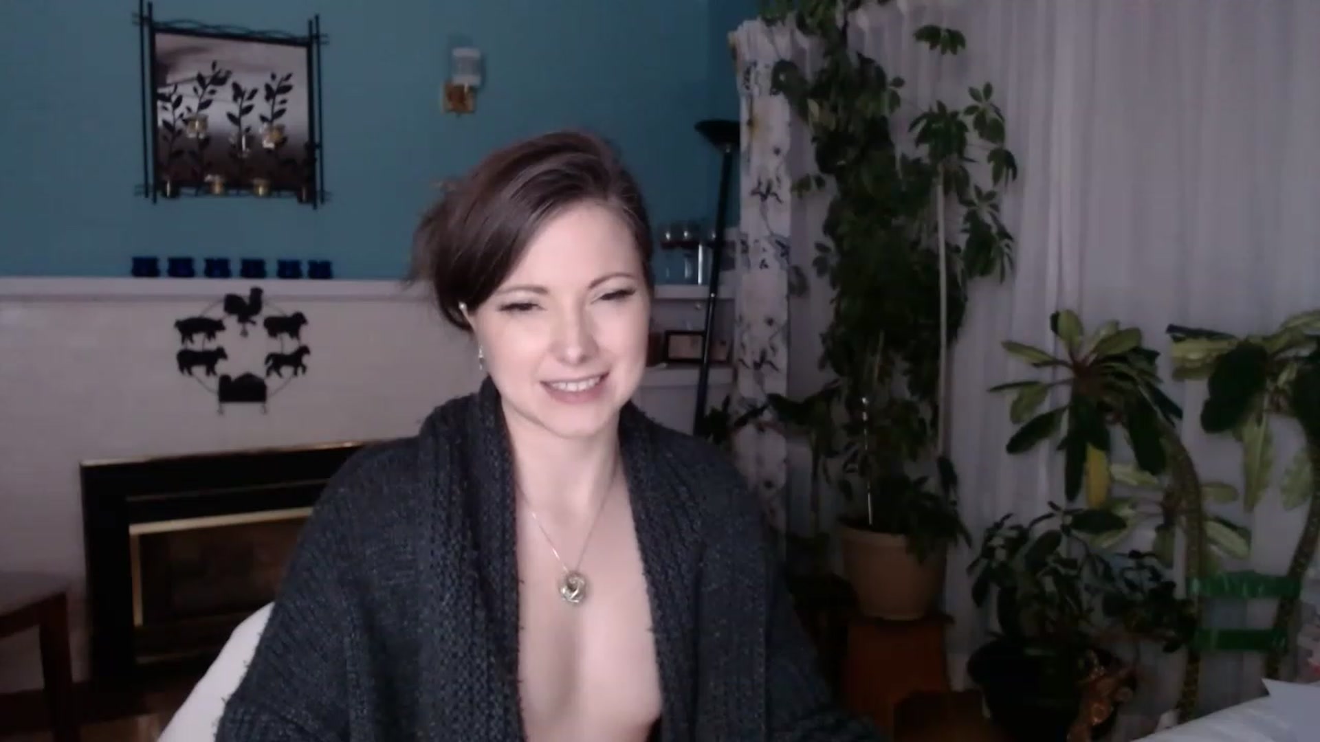 Gallery image thumbnail from KellyHeart's myfreecams stream on, 02/04/2023, 07:10 image 15 of 20