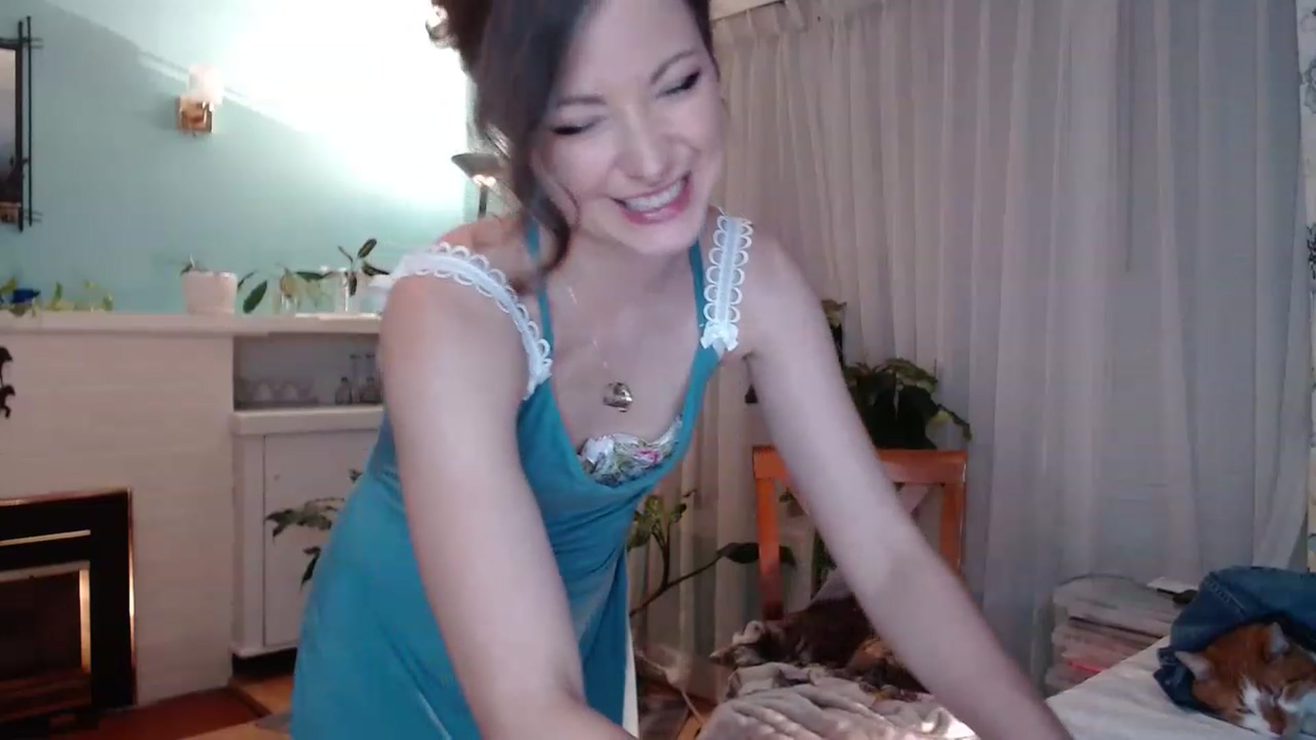 Gallery image thumbnail from KellyHeart's myfreecams stream on, 03/11/2023, 07:56 image 4 of 20