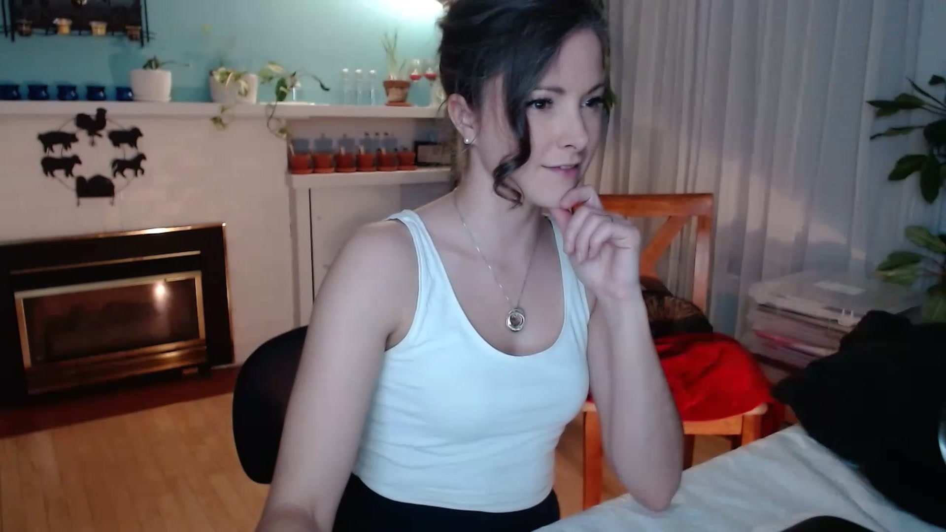 Gallery image thumbnail from KellyHeart's myfreecams stream on, 03/25/2023, 02:21 image 20 of 20