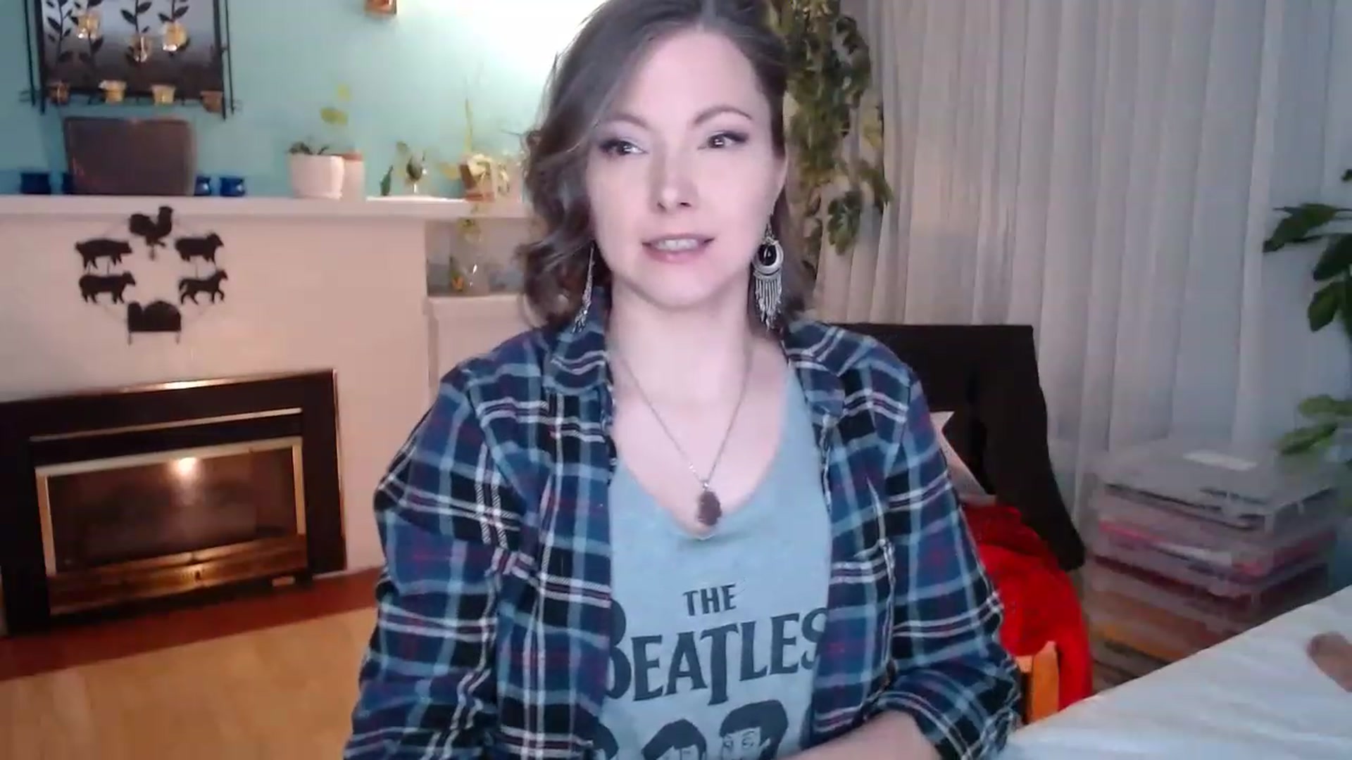 Gallery image thumbnail from KellyHeart's myfreecams stream on, 04/01/2023, 24:00 image 16 of 20