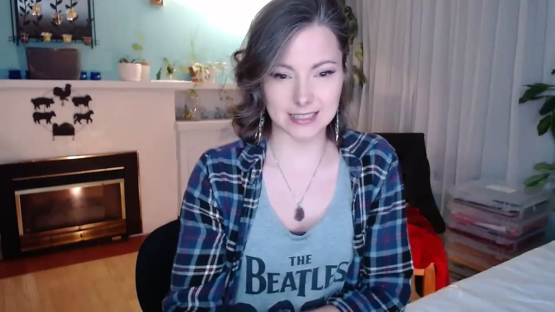 Gallery image thumbnail from KellyHeart's myfreecams stream on, 04/01/2023, 24:00 image 4 of 20
