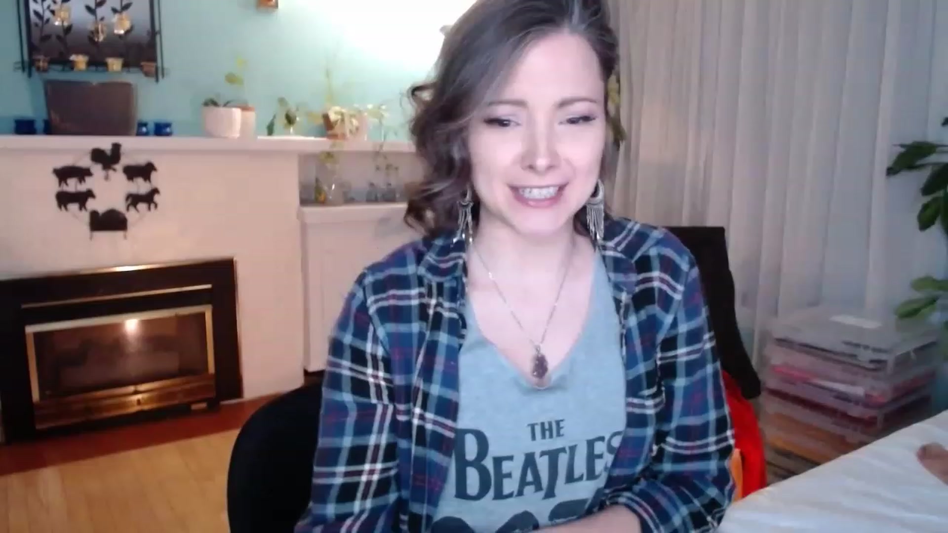 Gallery image thumbnail from KellyHeart's myfreecams stream on, 04/01/2023, 24:00 image 15 of 20