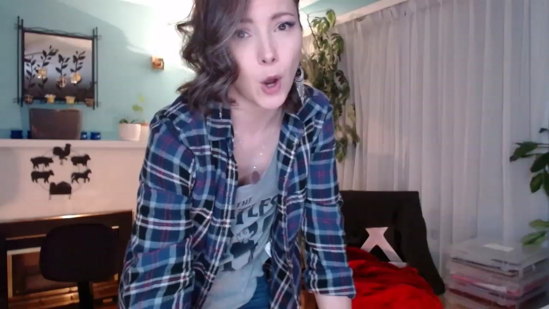 Gallery image thumbnail from KellyHeart's myfreecams stream on, 04/01/2023, 02:01 image 5 of 20