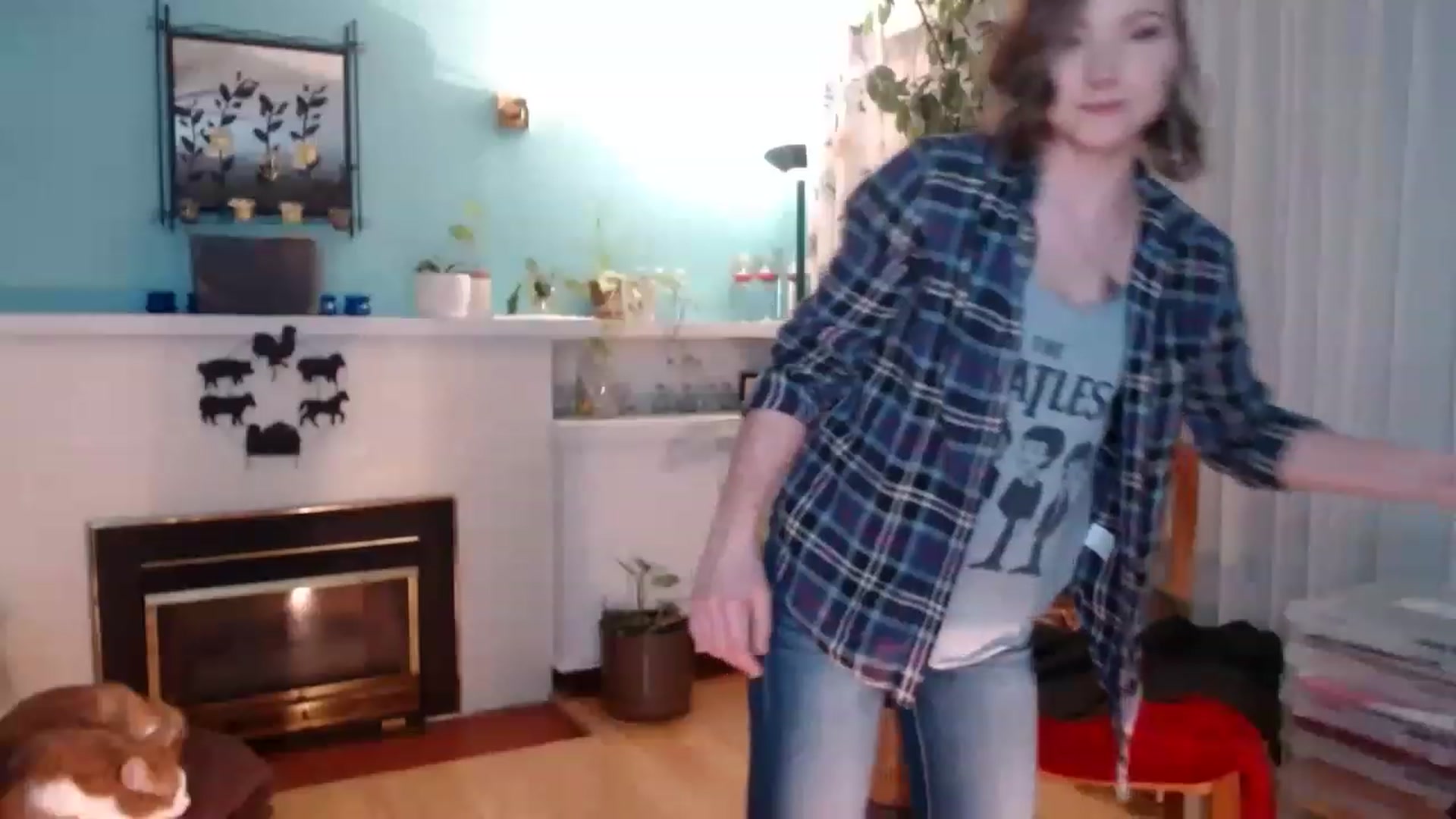 Gallery image thumbnail from KellyHeart's myfreecams stream on, 04/01/2023, 02:01 image 9 of 20