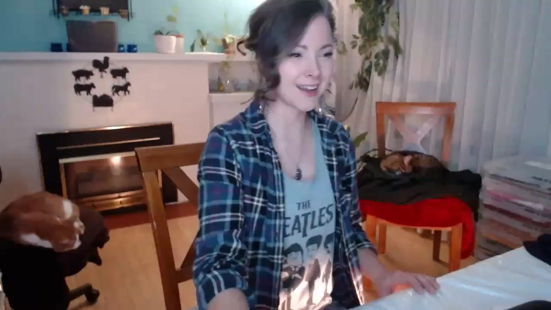 Gallery image thumbnail from KellyHeart's myfreecams stream on, 04/01/2023, 02:01 image 14 of 20