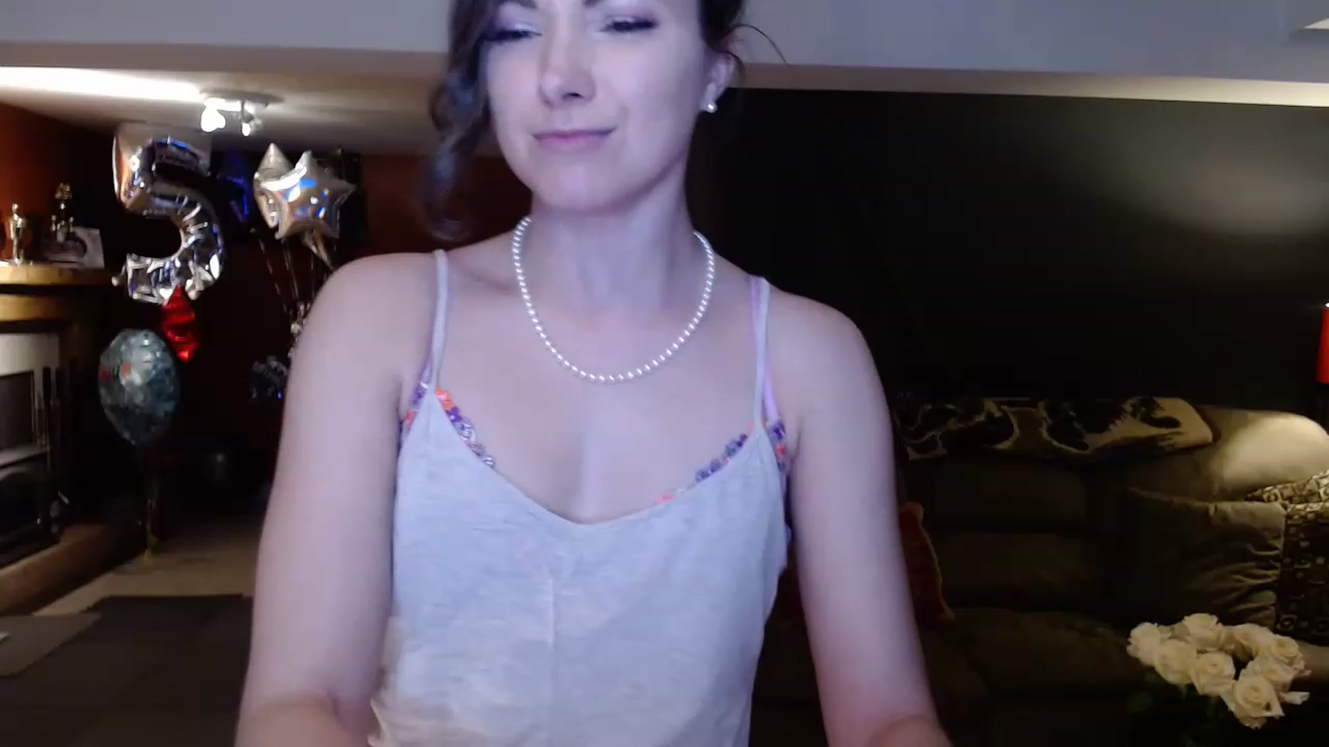 Gallery image thumbnail from KellyHeart's myfreecams stream on, 04/08/2023, 04:48 image 7 of 20