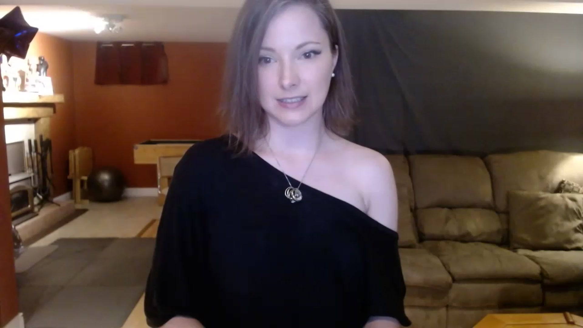 Gallery image thumbnail from KellyHeart's myfreecams stream on, 04/15/2023, 02:45 image 9 of 20
