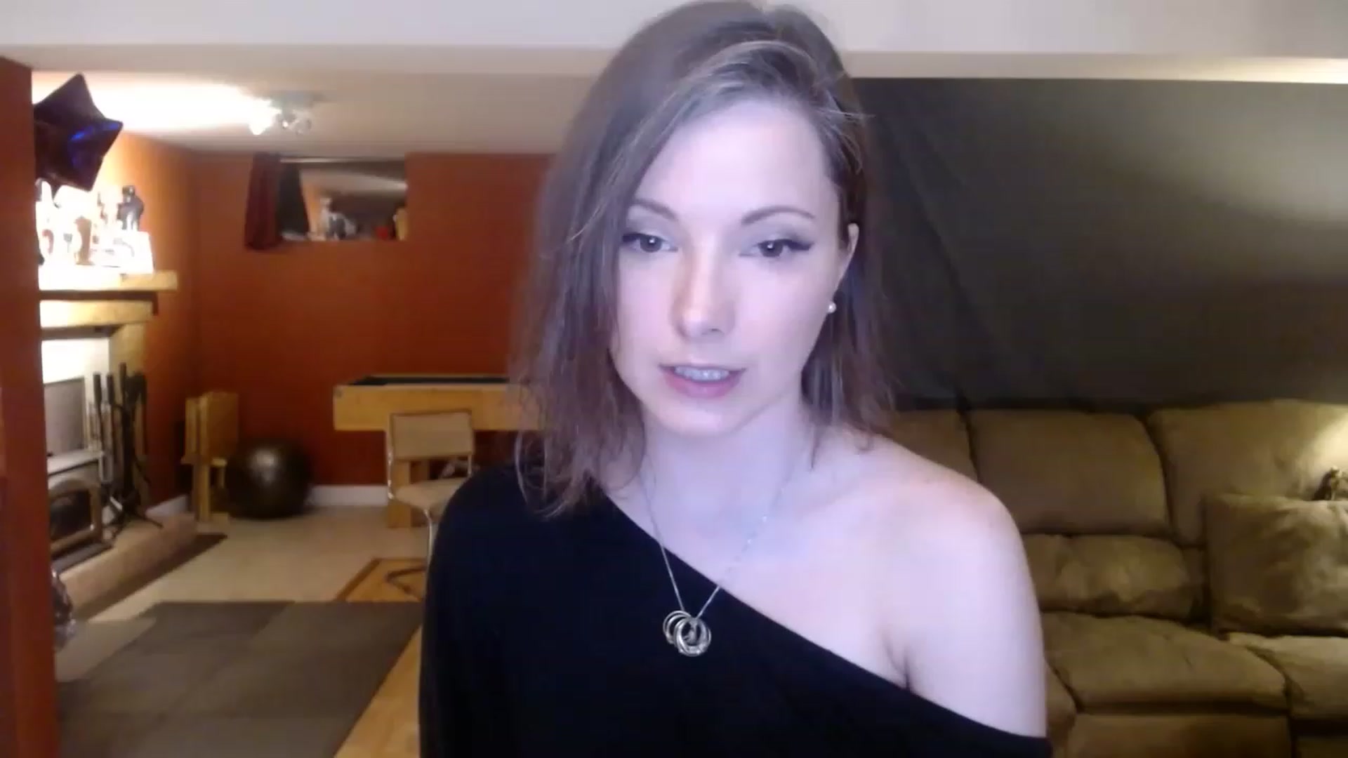 Gallery image thumbnail from KellyHeart's myfreecams stream on, 04/15/2023, 02:45 image 3 of 20