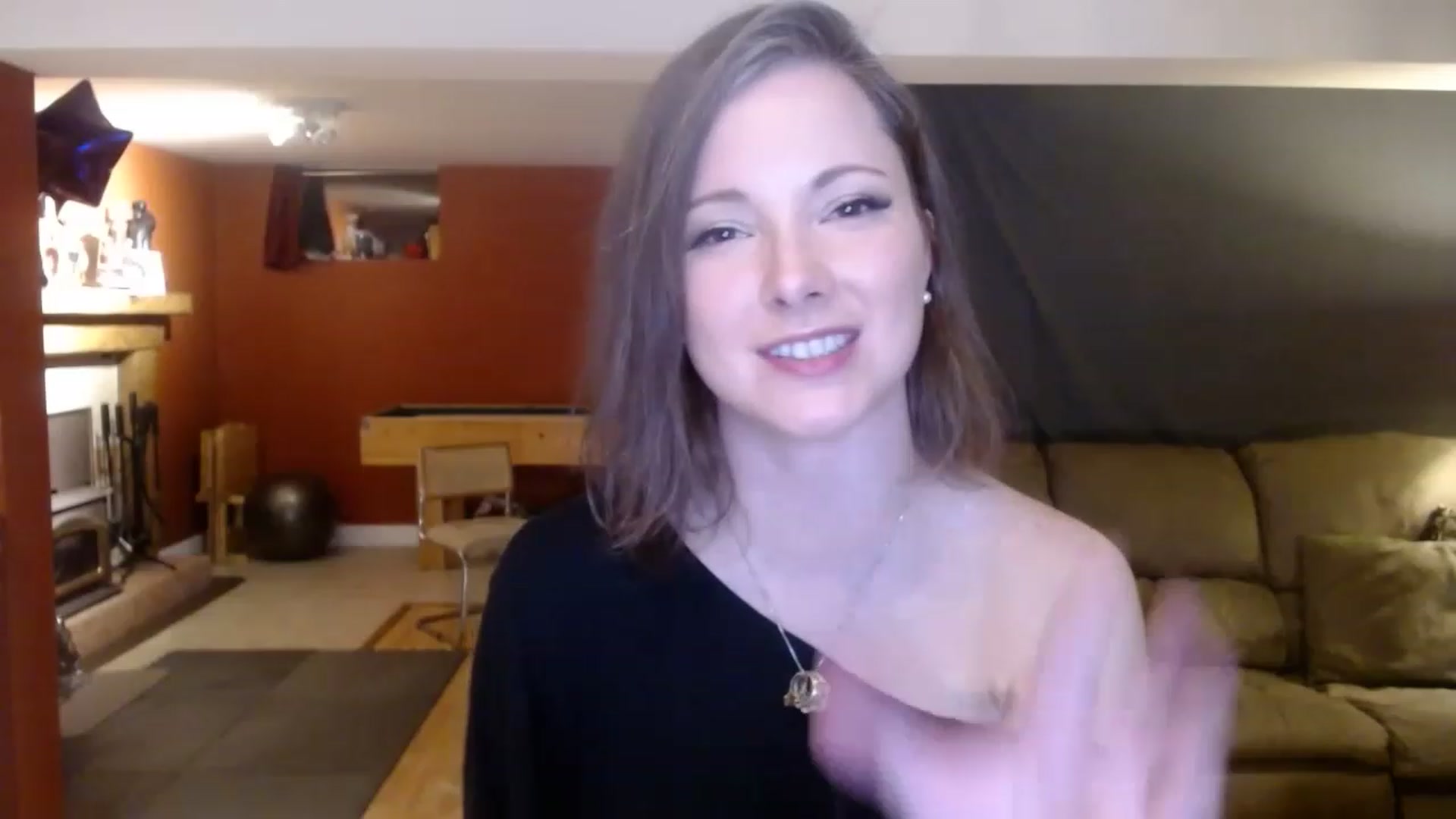 Gallery image thumbnail from KellyHeart's myfreecams stream on, 04/15/2023, 02:45 image 2 of 20