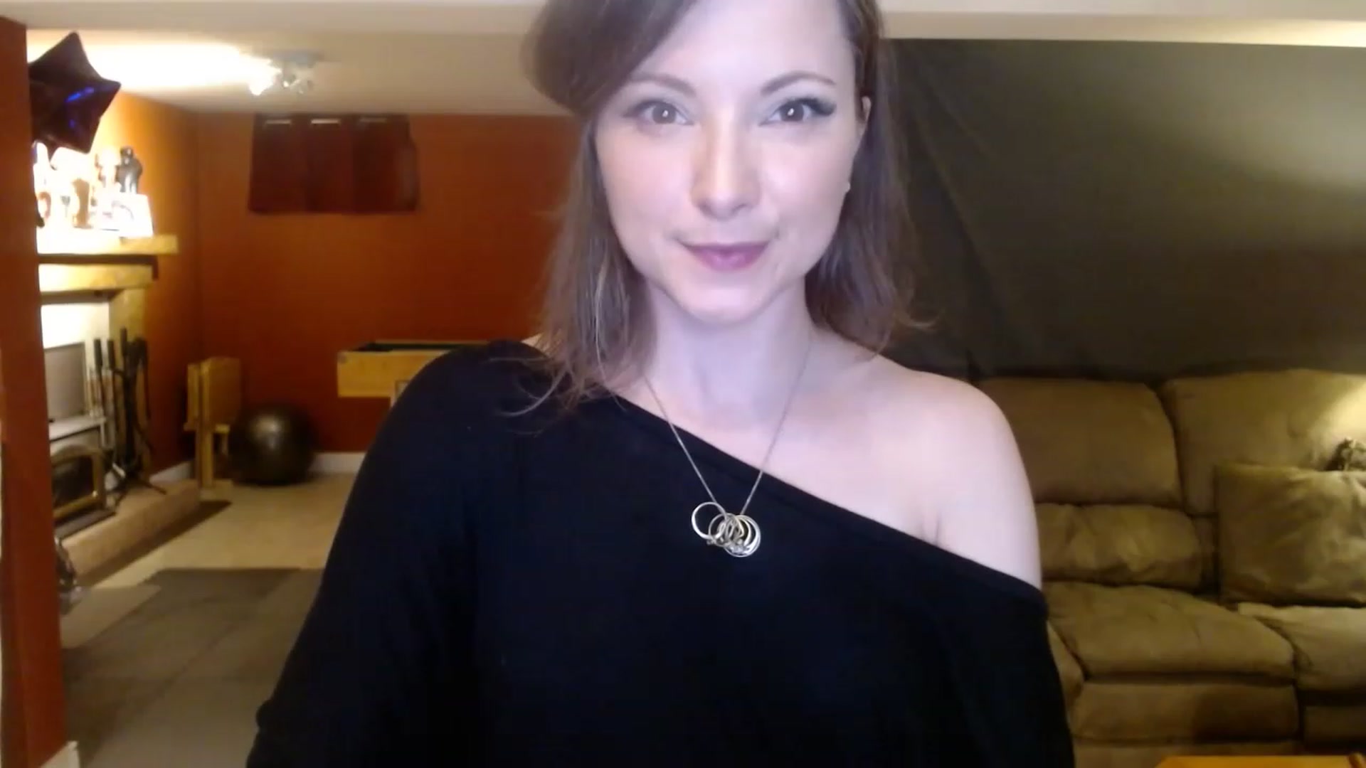 Gallery image thumbnail from KellyHeart's myfreecams stream on, 04/15/2023, 02:45 image 14 of 20