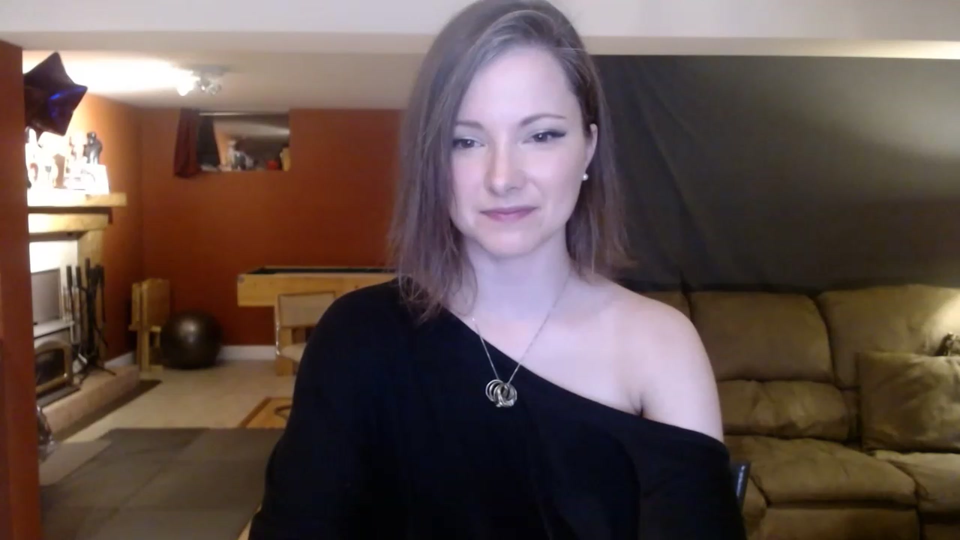 Gallery image thumbnail from KellyHeart's myfreecams stream on, 04/15/2023, 02:45 image 4 of 20