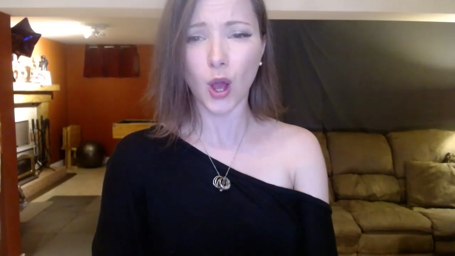 Gallery image thumbnail from KellyHeart's myfreecams stream on, 04/15/2023, 02:45 image 11 of 20
