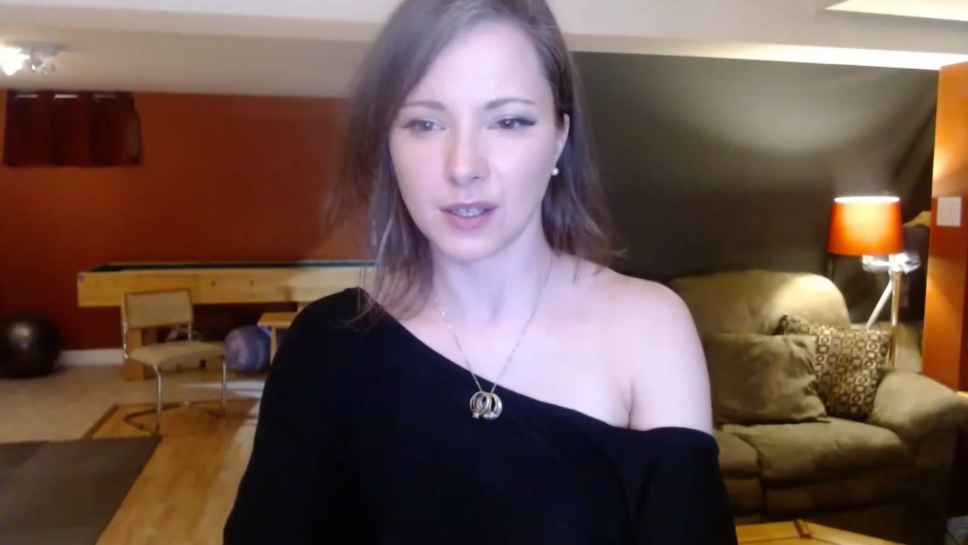 Gallery image thumbnail from KellyHeart's myfreecams stream on, 04/15/2023, 02:45 image 15 of 20