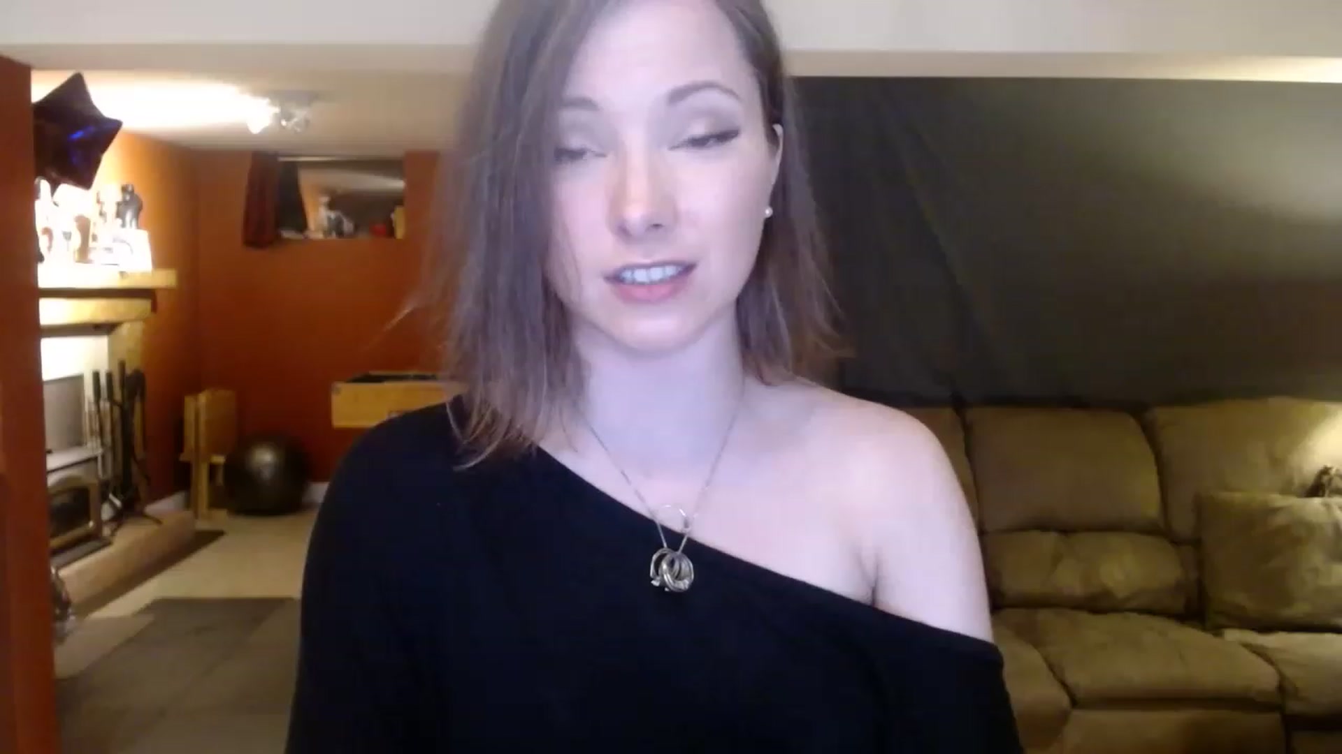 Gallery image thumbnail from KellyHeart's myfreecams stream on, 04/15/2023, 02:45 image 6 of 20