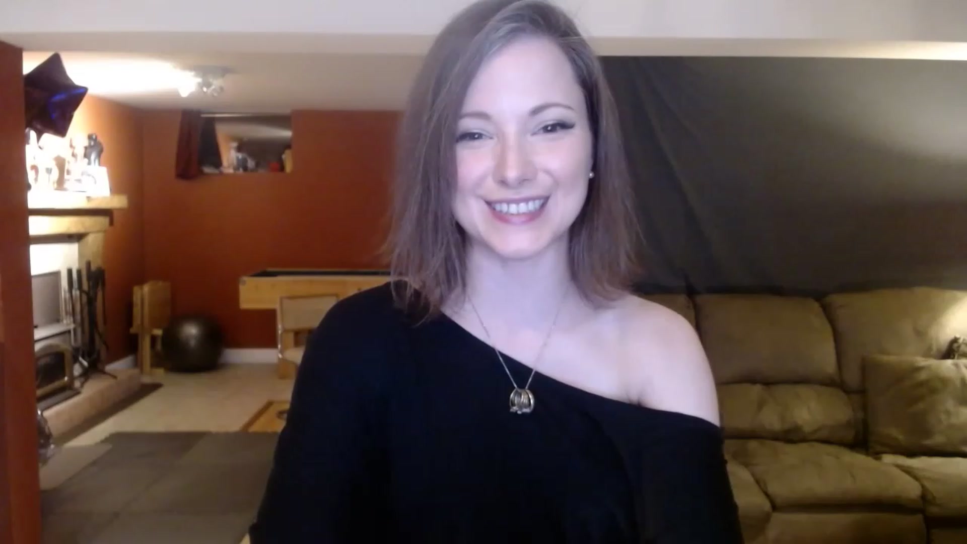 Gallery image thumbnail from KellyHeart's myfreecams stream on, 04/15/2023, 02:45 image 1 of 20
