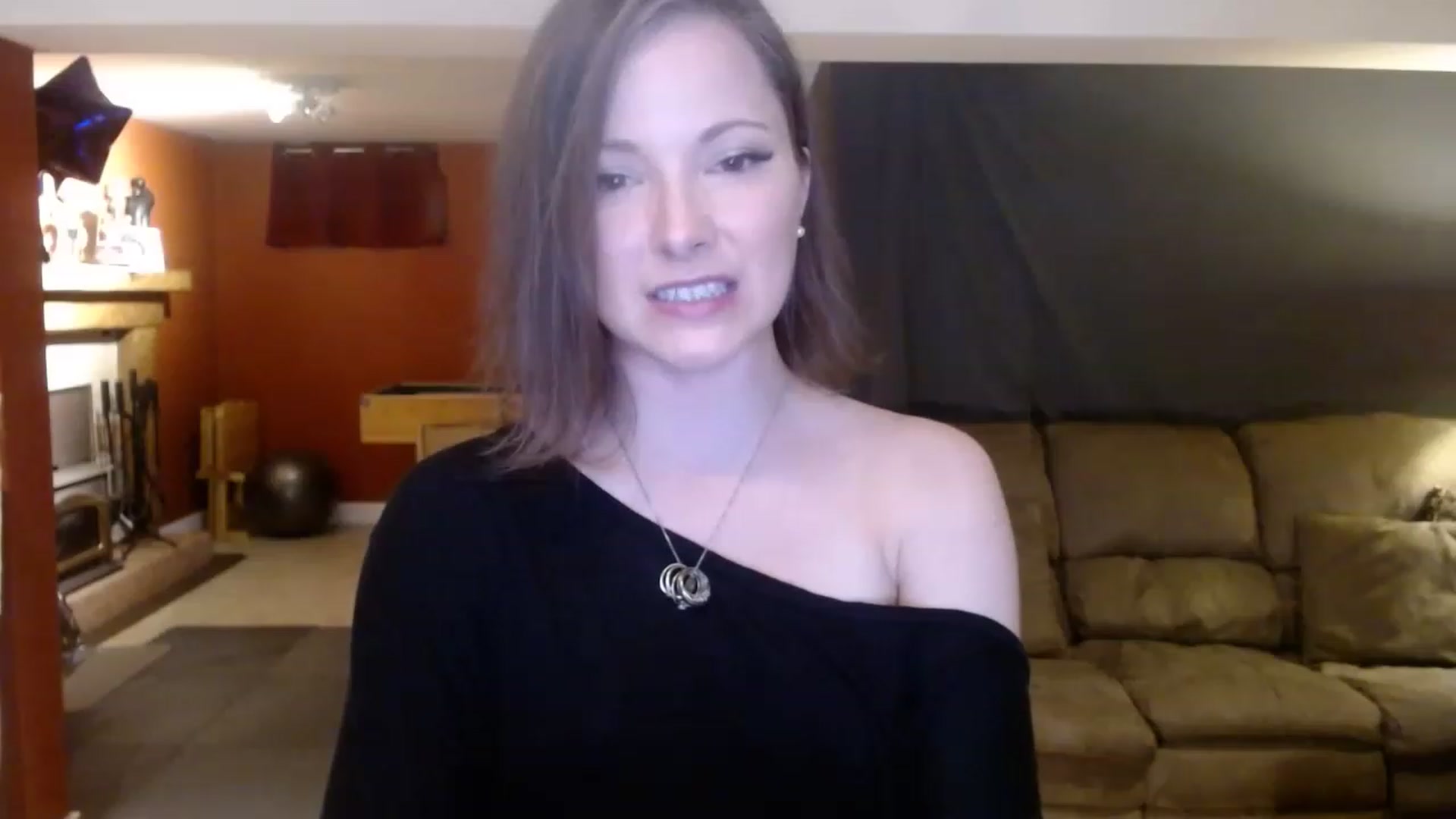 Gallery image thumbnail from KellyHeart's myfreecams stream on, 04/15/2023, 02:45 image 10 of 20