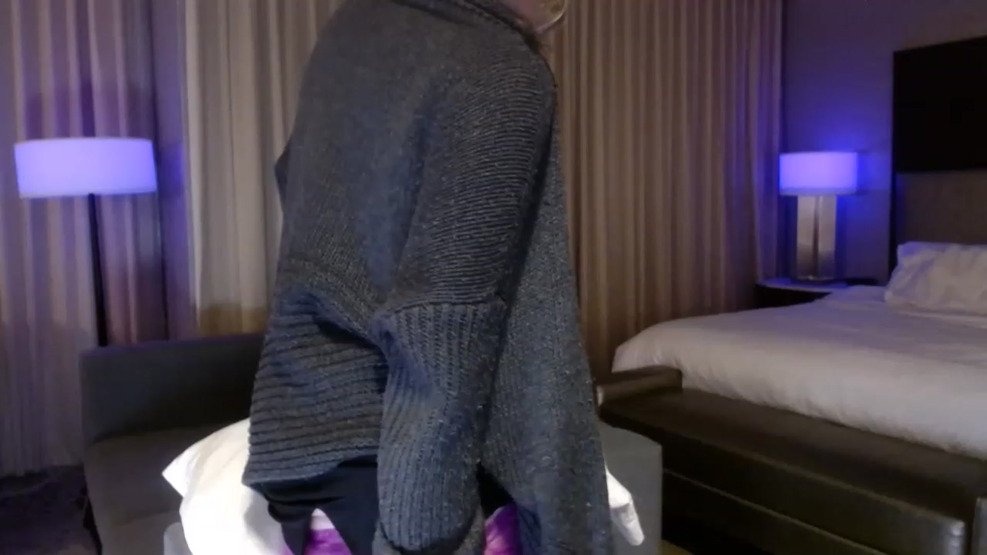 Gallery image thumbnail from KellyHeart's myfreecams stream on, 04/30/2023, 01:48 image 4 of 20